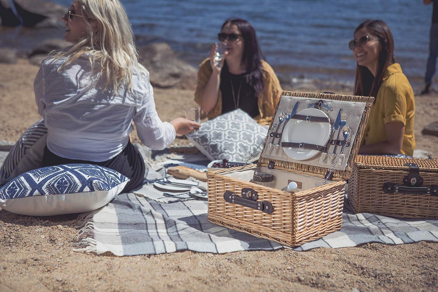 Classic Willow Wicker Picnic Basket - Romantic Picnic