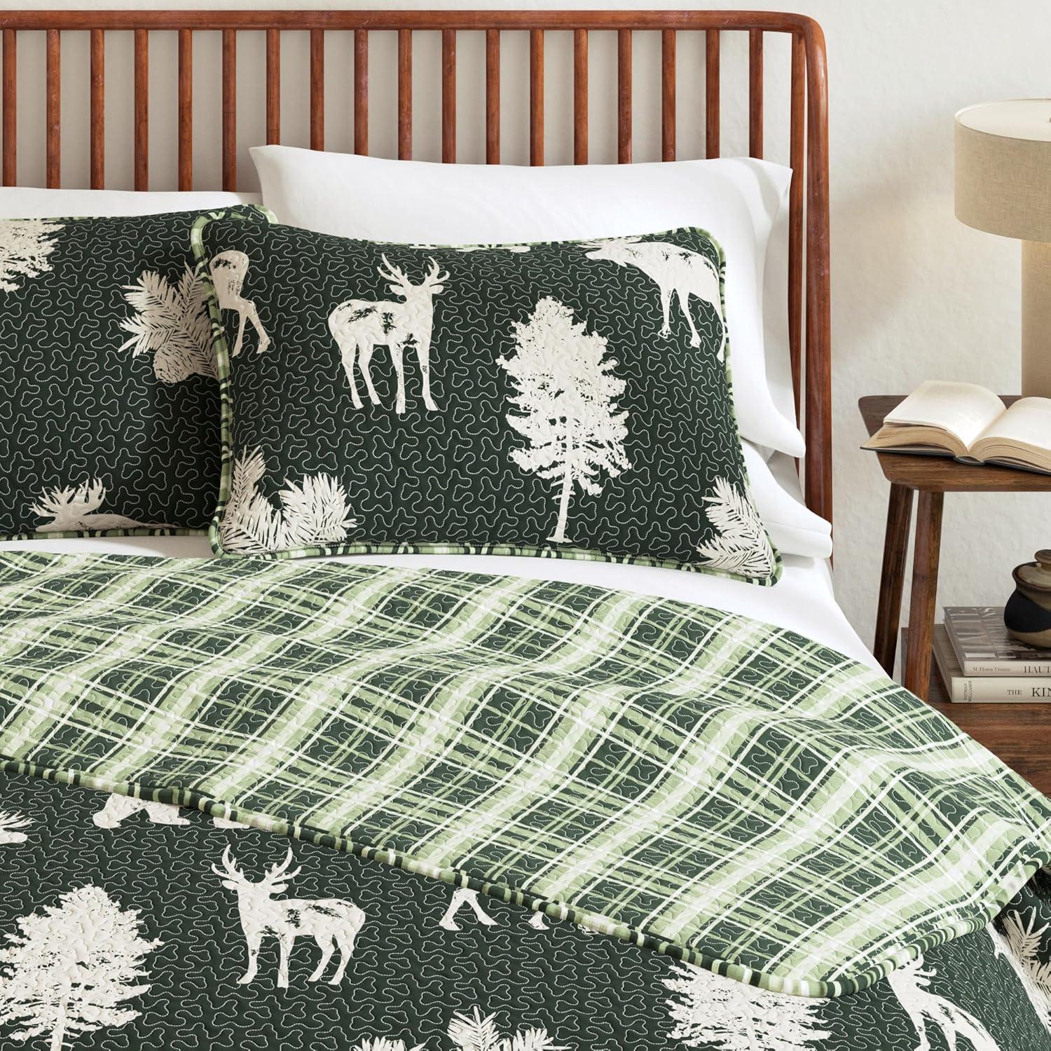 FreshFolds Forest Green Nature Quilt Set Reversible Plaid Quilt Set with Shams