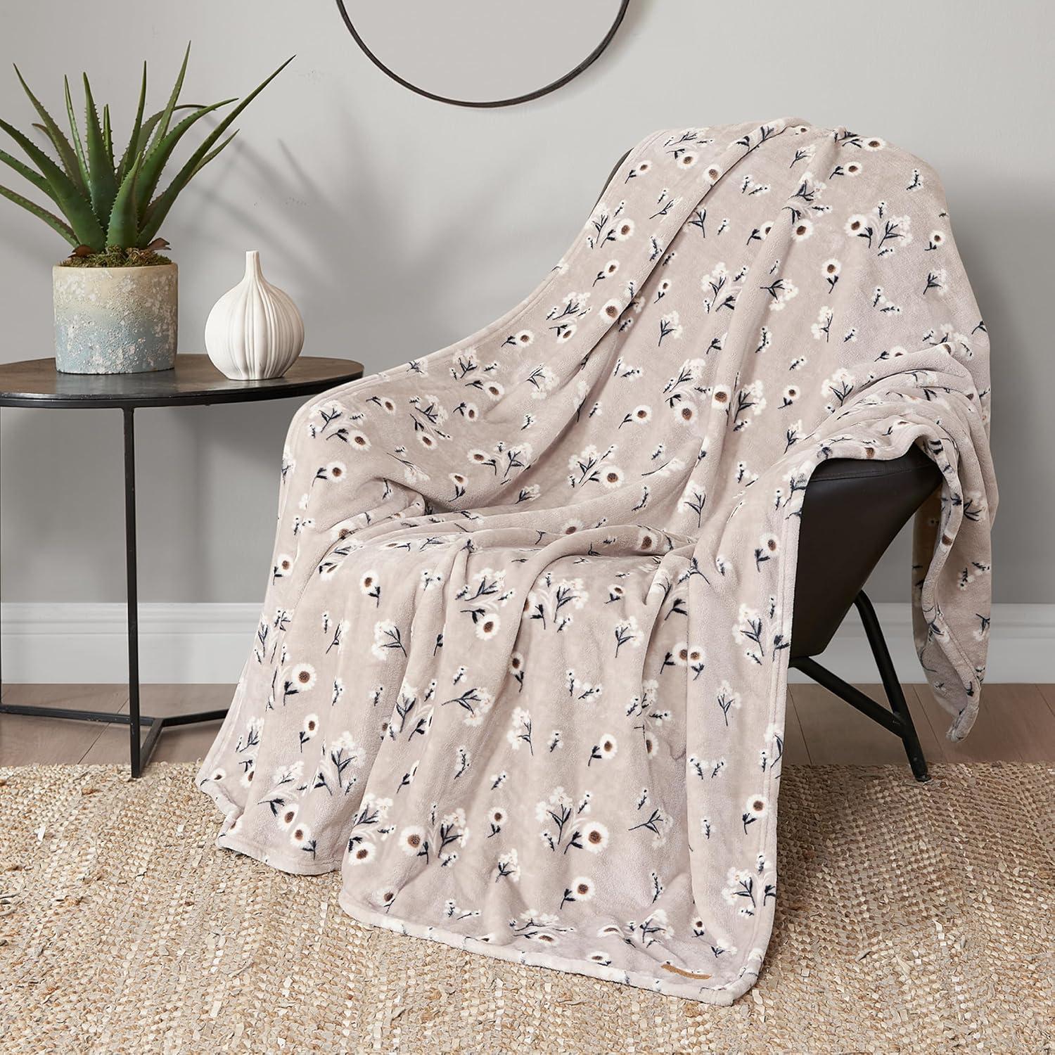 Lucky Brand Lucky Brand Daisy Blankets