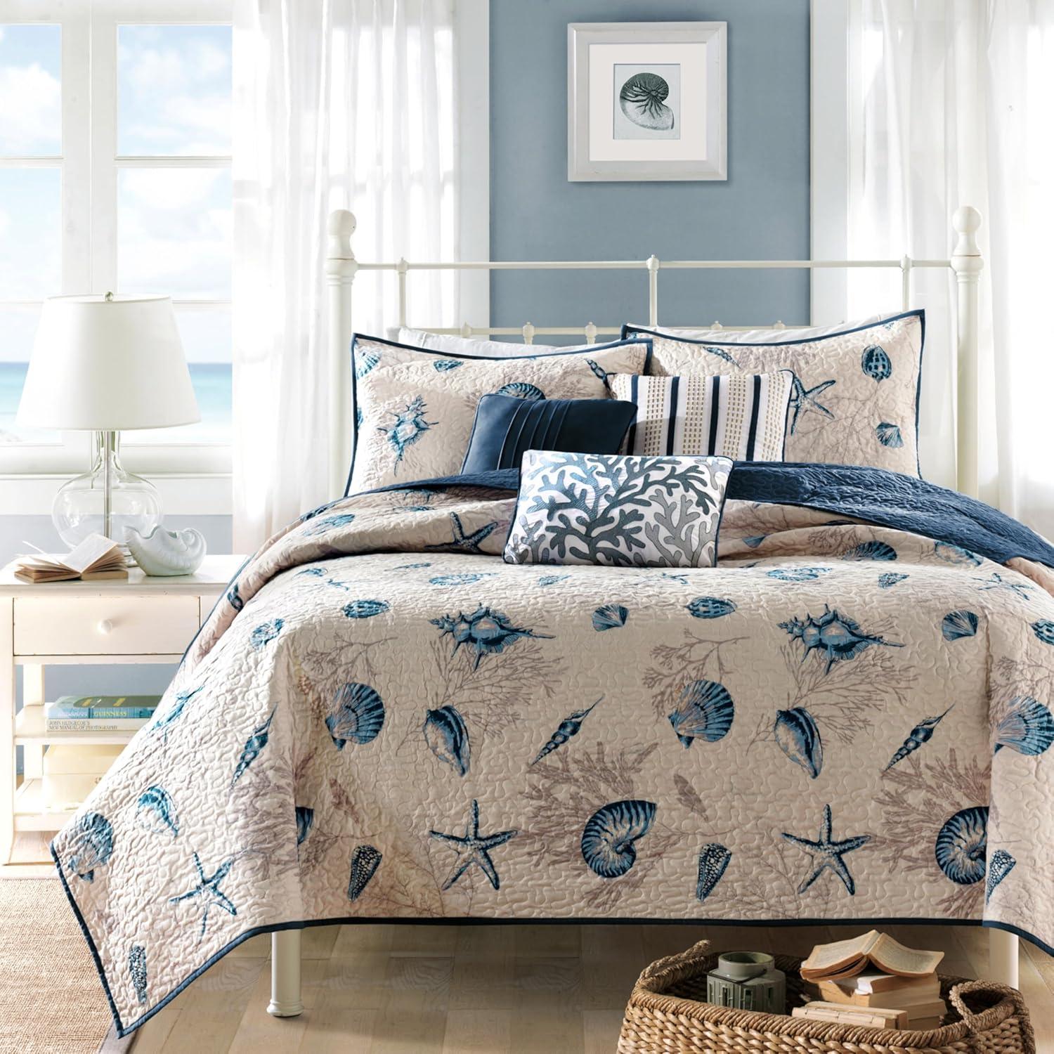 Madison Park Bayside Quilt Set with Throw Pillows