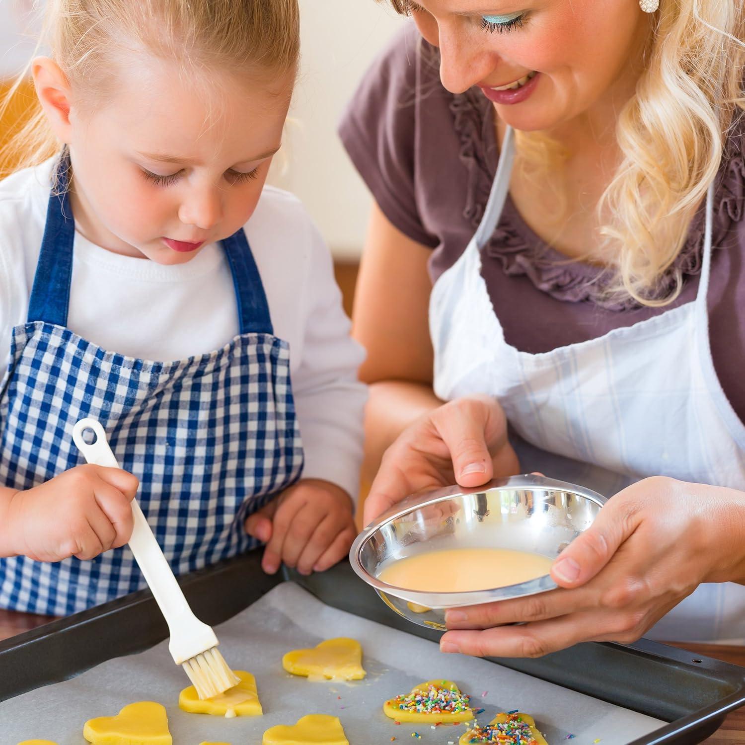 Classic Cuisine 5-Piece Measuring Cups Set with Colored Silicone Handles