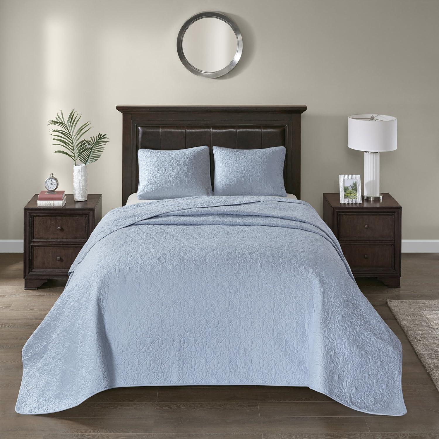 Quebec Reversible Coverlet Set