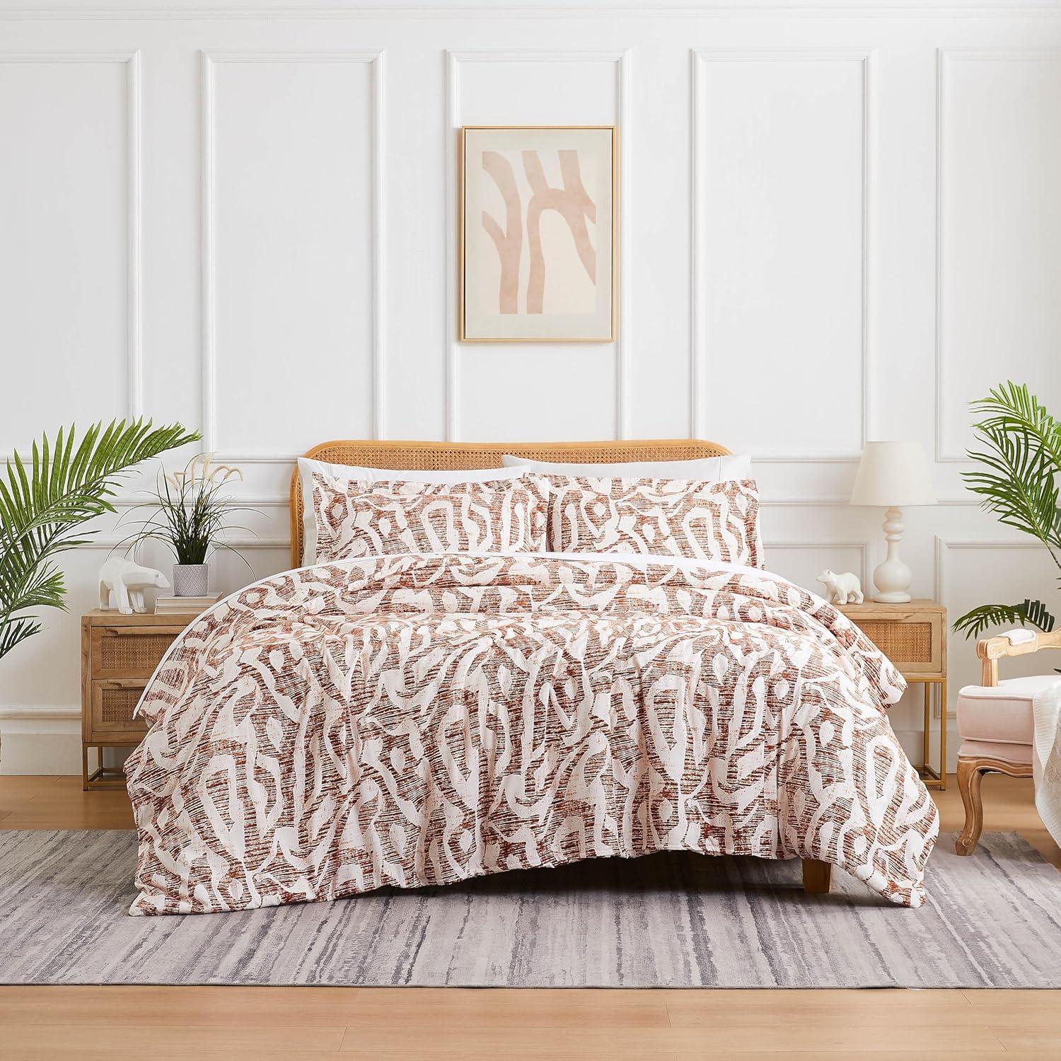 Southshore Fine Living, Inc. Oversized King Size Comforter Bedding Set, Down Alternative Filling, Modern Abstract Bed Spread, California/King Comforter & Matching Shams, Rust Khari