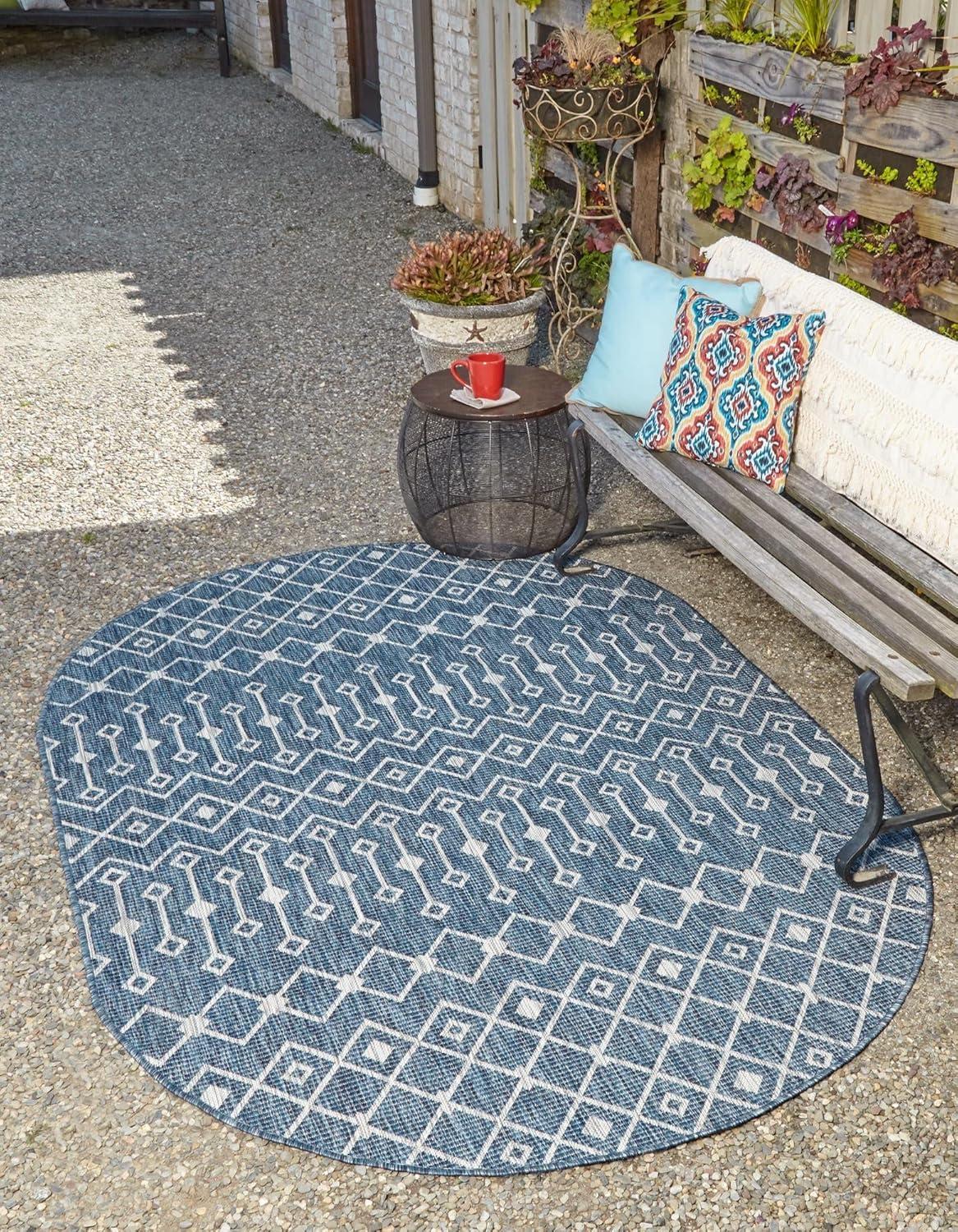 Unique Loom 5' 0 x 8' 0 Oval Indoor/Outdoor Trellis Blue Area Rug