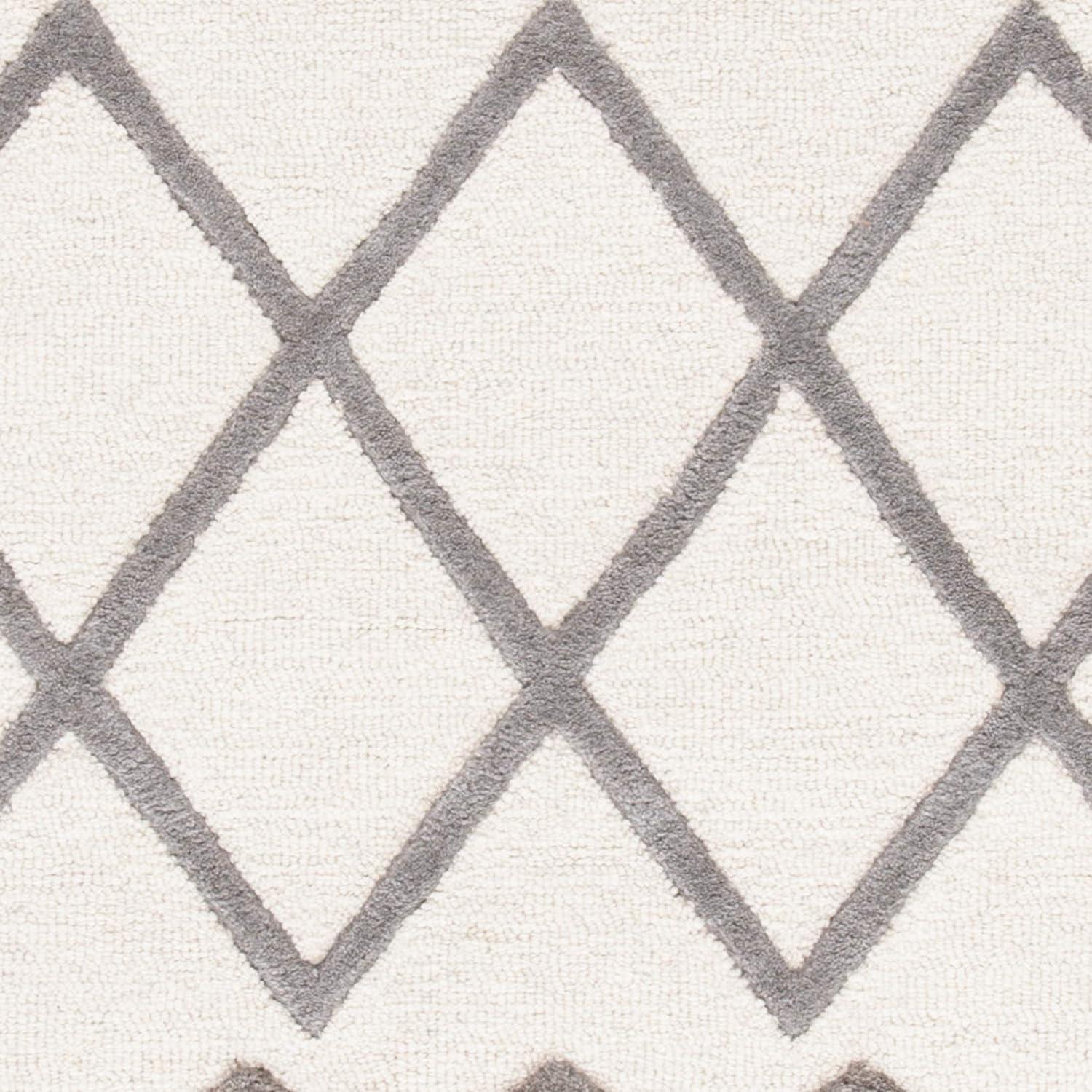 Glamour GLM634 Hand Tufted Rugs - Safavieh