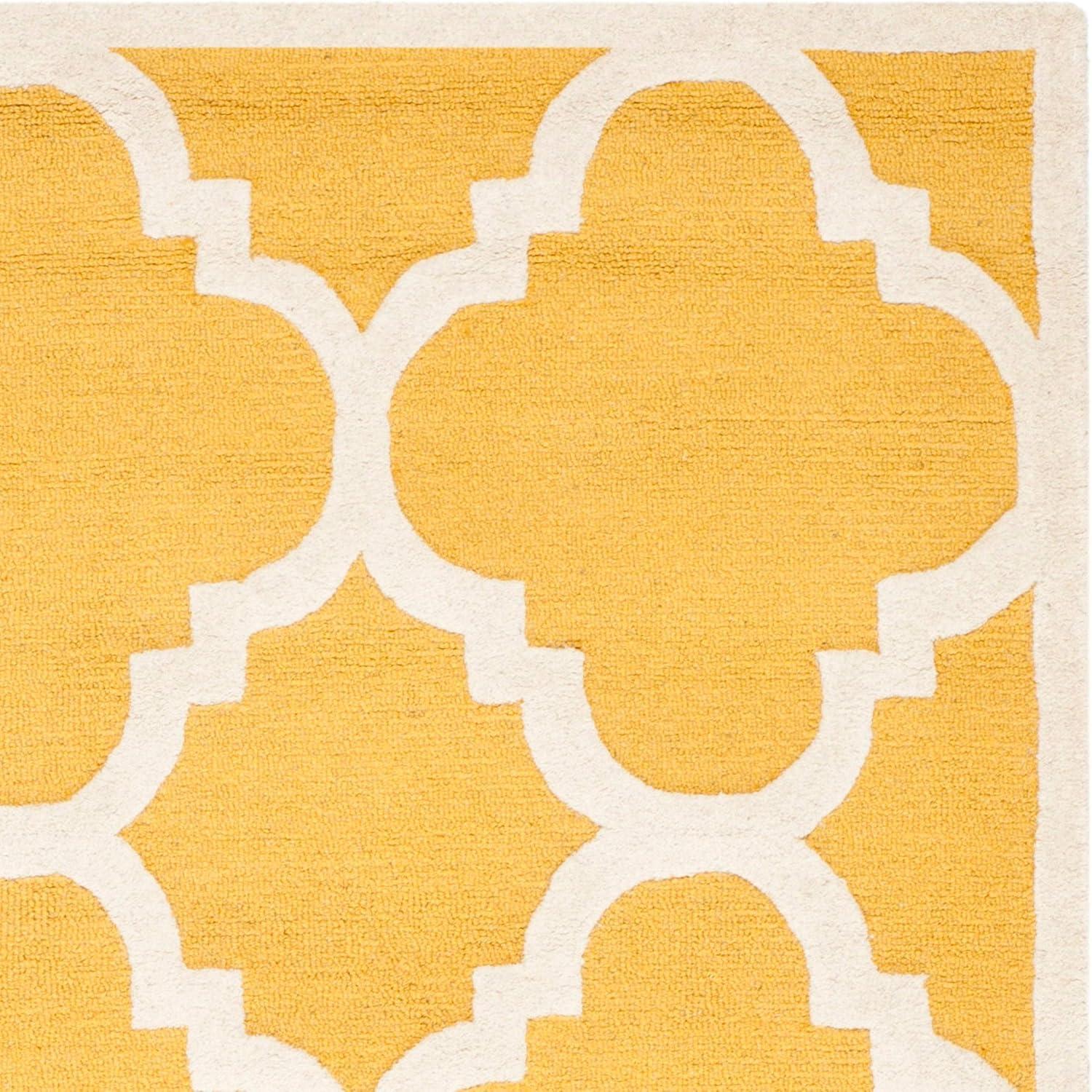 SAFAVIEH Cambridge Justine Geometric Quatrefoil Wool Area Rug, Gold/Ivory, 6' x 9'