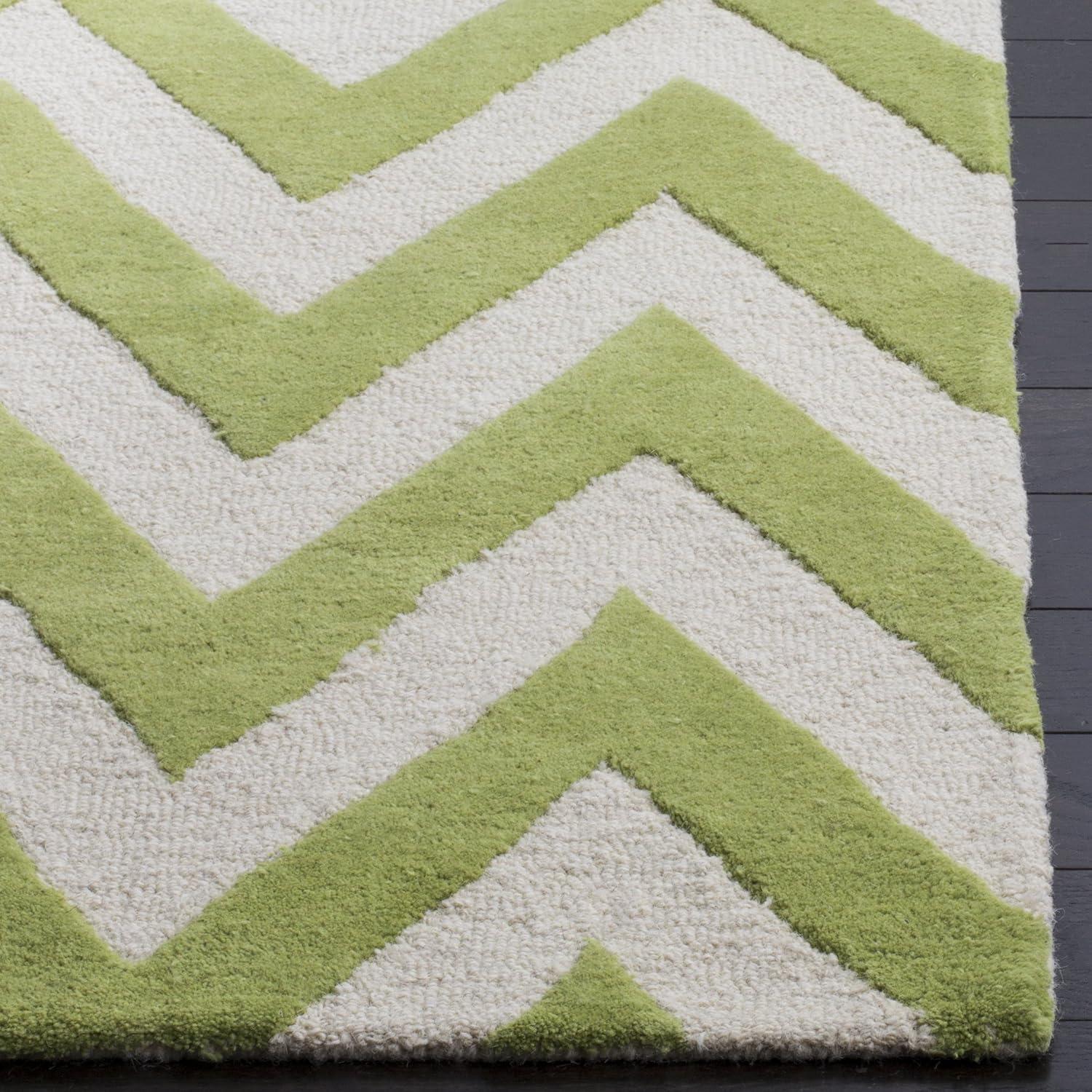 SAFAVIEH Cambridge Kaitlyn Zig Zag Stripes Wool Area Rug, Green/Ivory, 3' x 5'