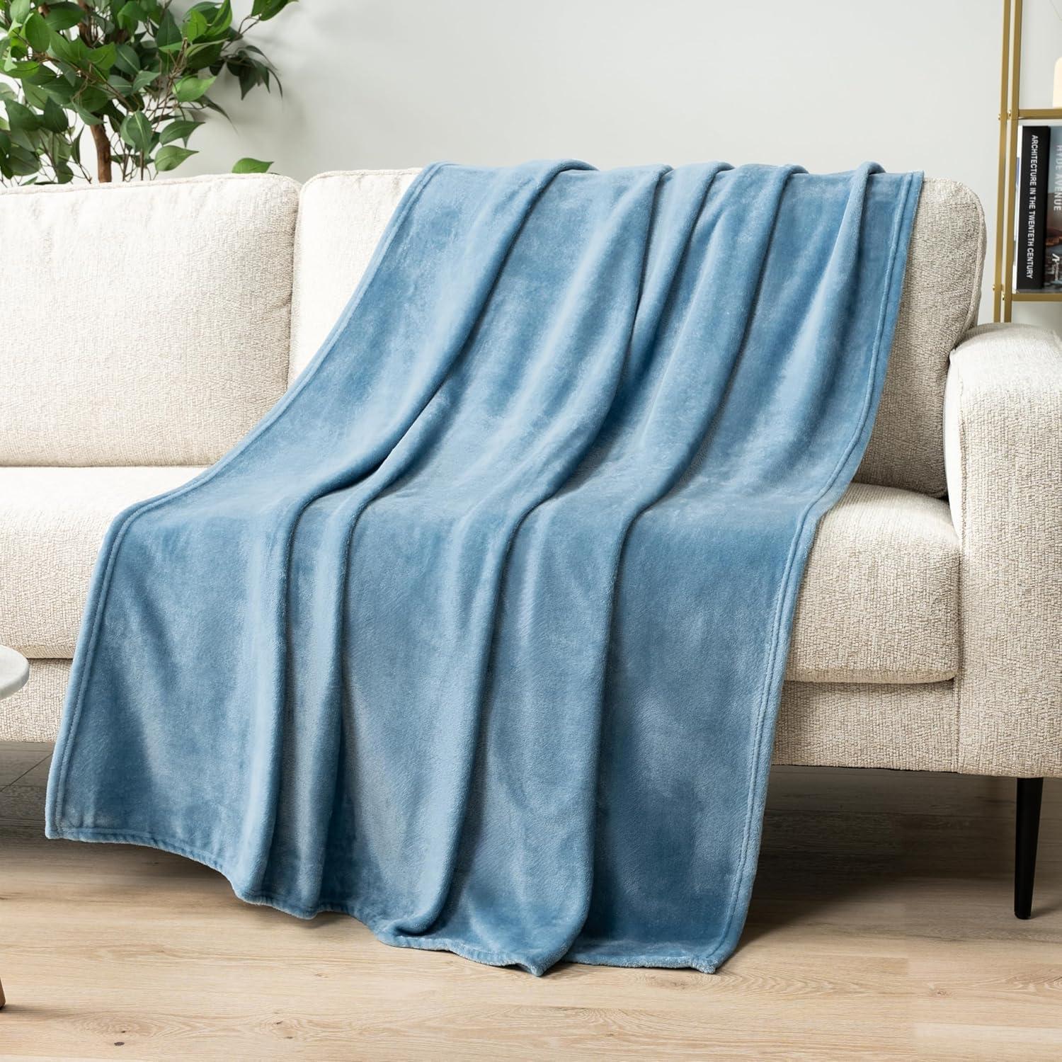 Pavilia Hand Woven Throw Blanket