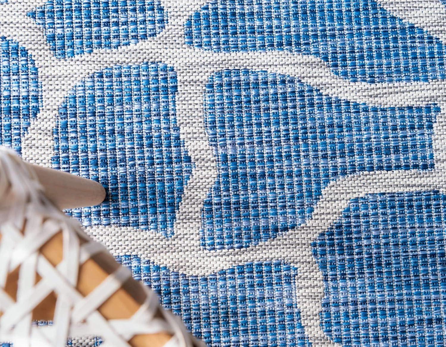 Unique Loom 5' 1 x 8' 0 Rectangle Indoor/Outdoor Safari Blue Area Rug