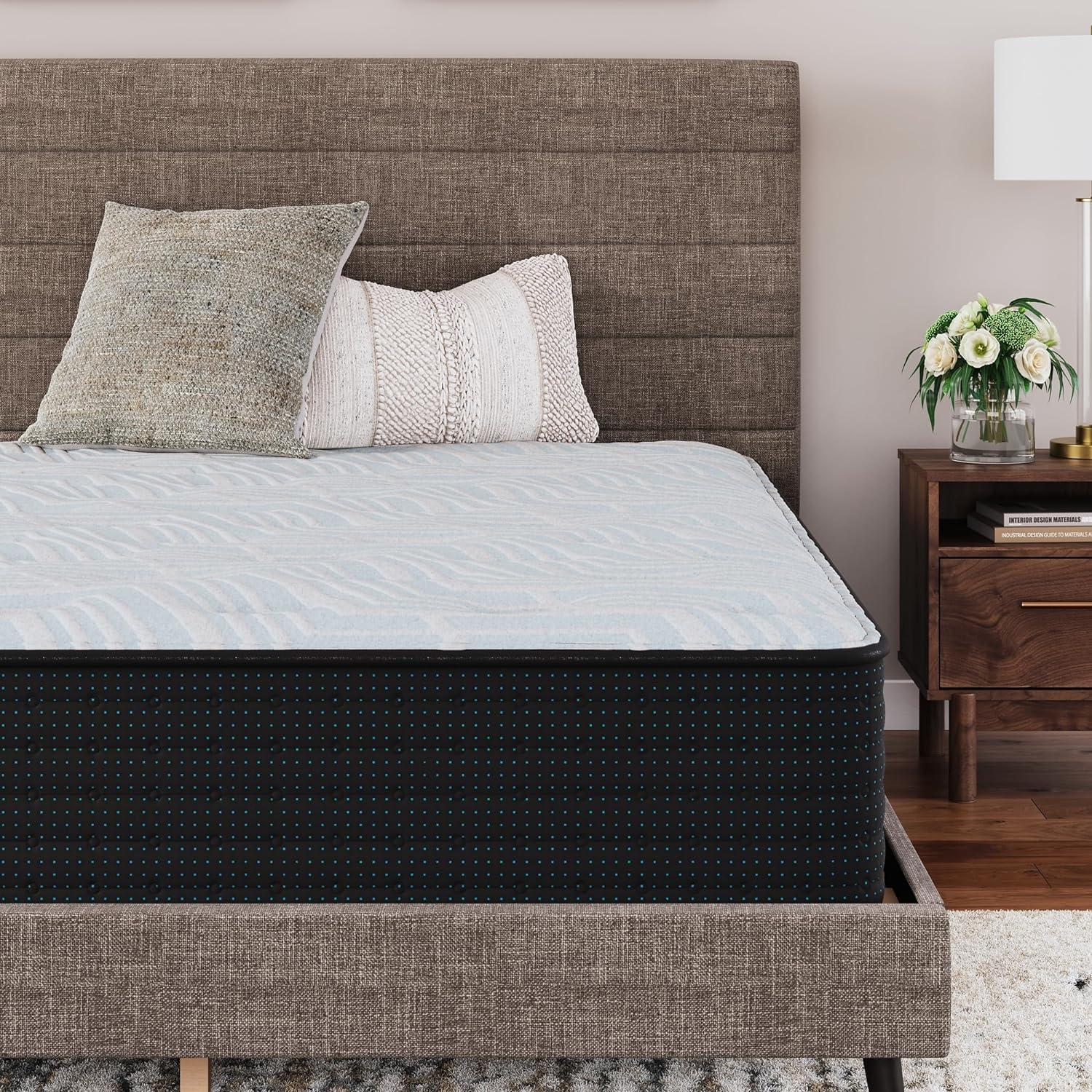 Signature Design by Ashley Palisades 14 Inch Plush Hybrid Mattress with Quick Response Memory Foam