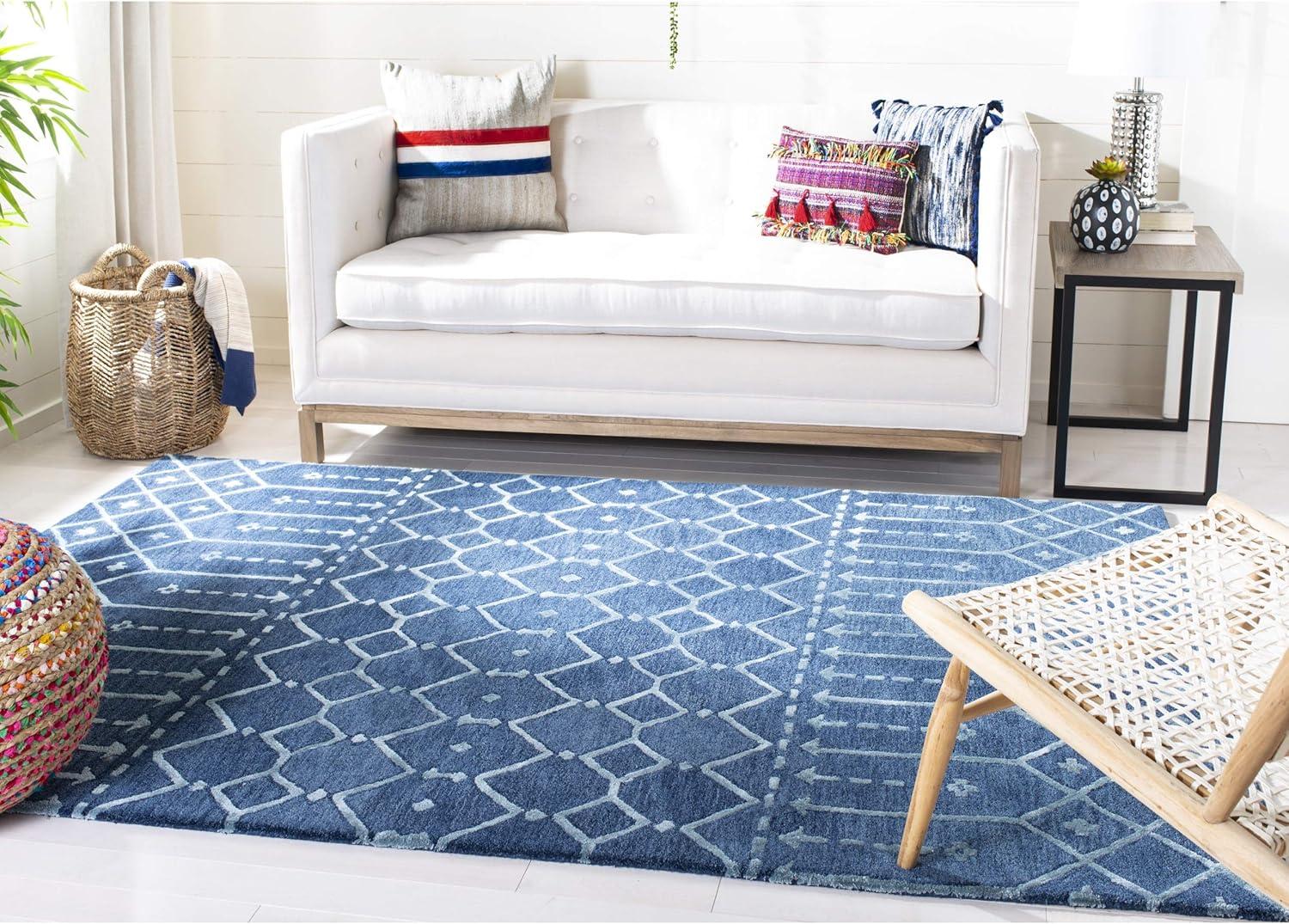 SAFAVIEH Himalaya Darin Geometric Wool Area Rug, Navy/Silver, 5' x 8'