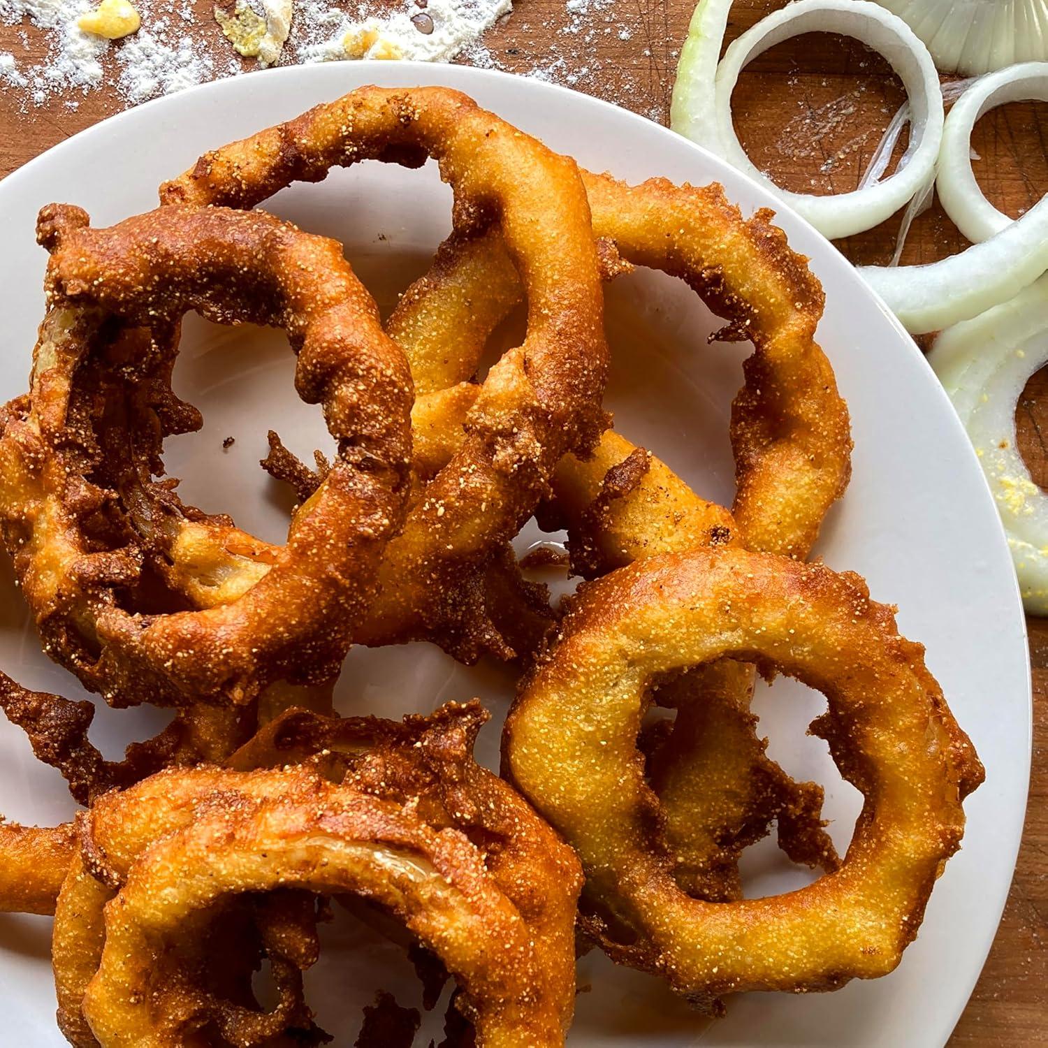 Bayou Classic 10-Quart Stainless Steel Lidded Kitchen Deep Frying Pot with Handles, Fry Perforated Basket, and Thermometer, Silver