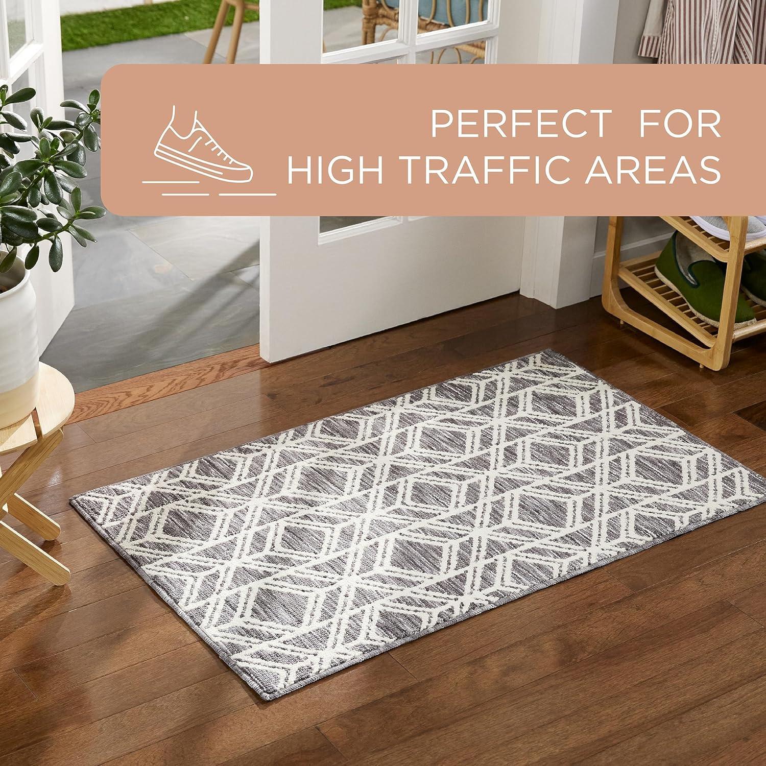 Town & Country Living TOWN & COUNTRY EVERYDAY Walker Modern Diamond Everwash Non-Slip Backing Kitchen Mat