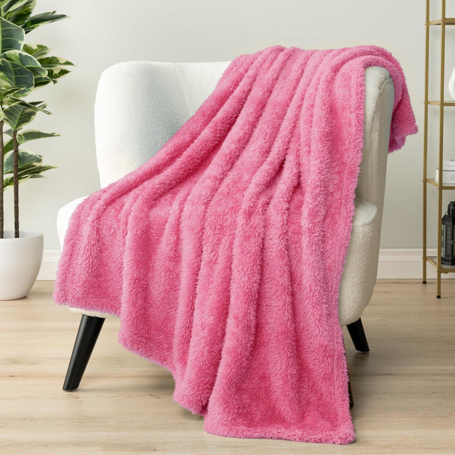 PAVILIA Plush Throw Blanket for Couch Bed, Faux Shearling Blanket and Throw for Sofa Home Decor