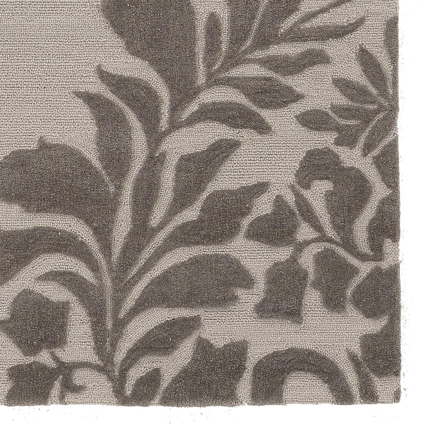 Linon Trio Medallion Hand Tufted Polyester 5'x7' Rug in Gray