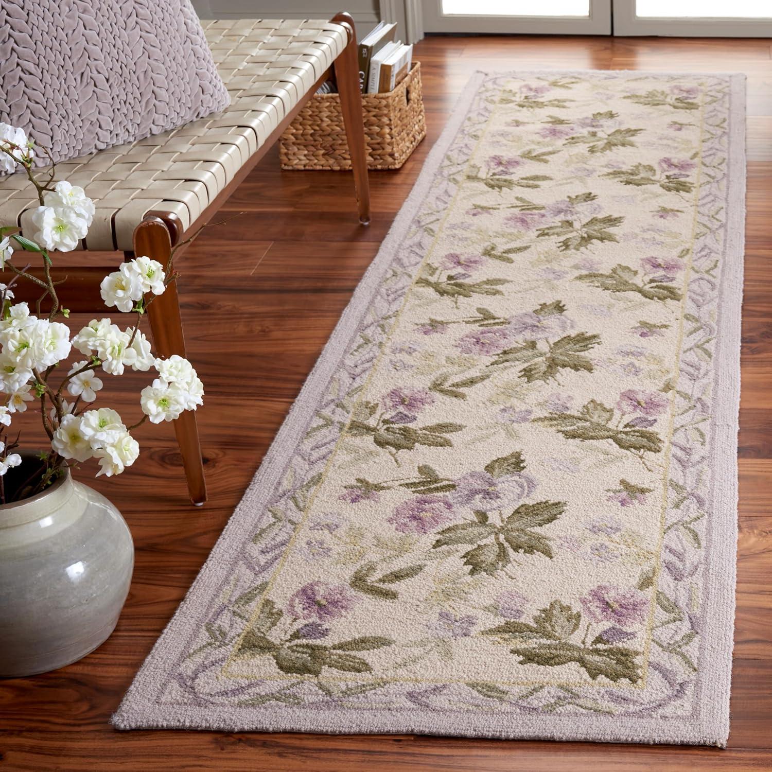 Safavieh Hand Hooked Wool Pile Floral Rug