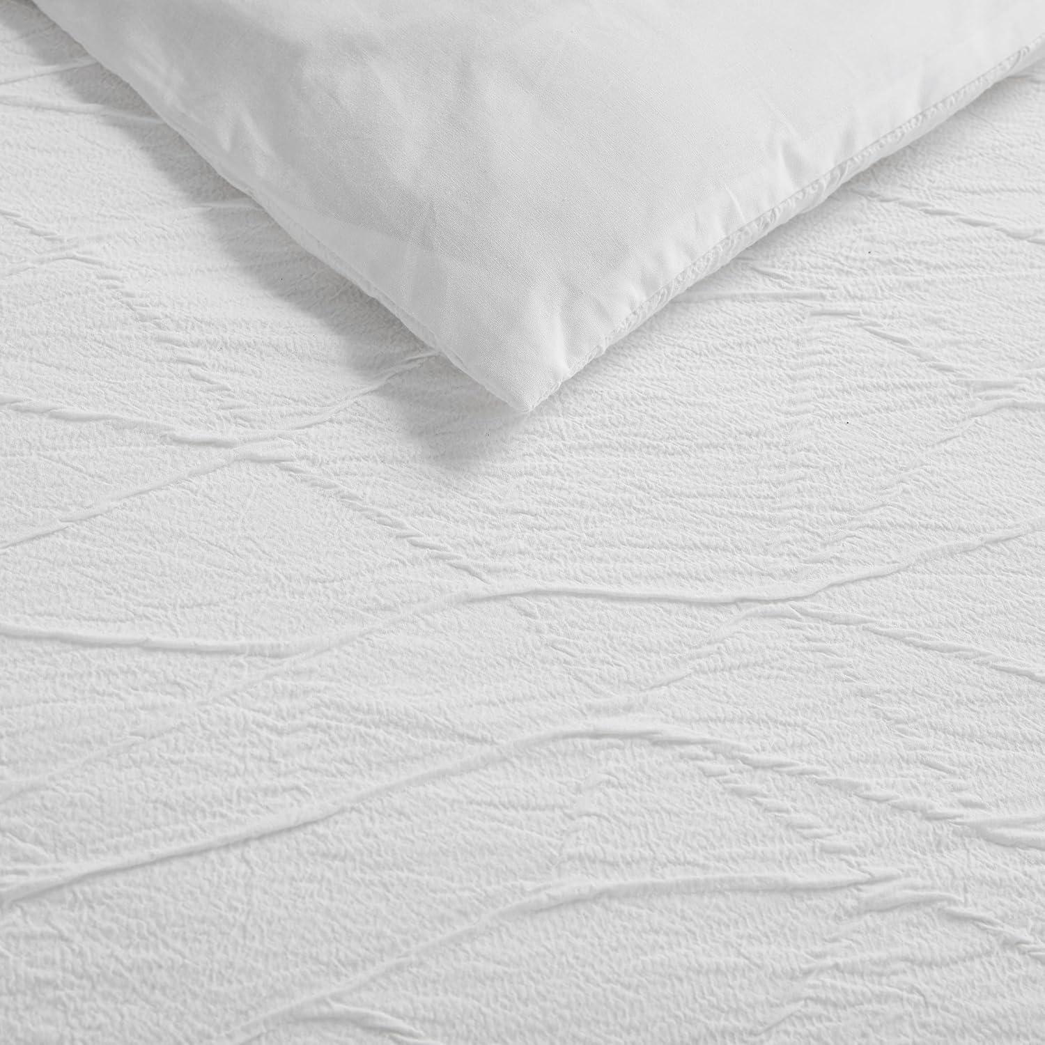 Vera Wang Abstract Crinkle White Comforter Set