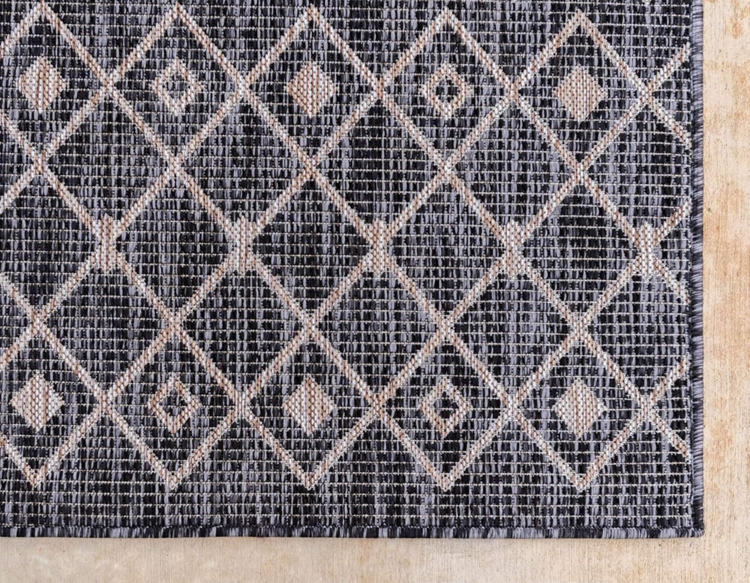 Charcoal Gray Trellis 6' x 9' Synthetic Outdoor Rug