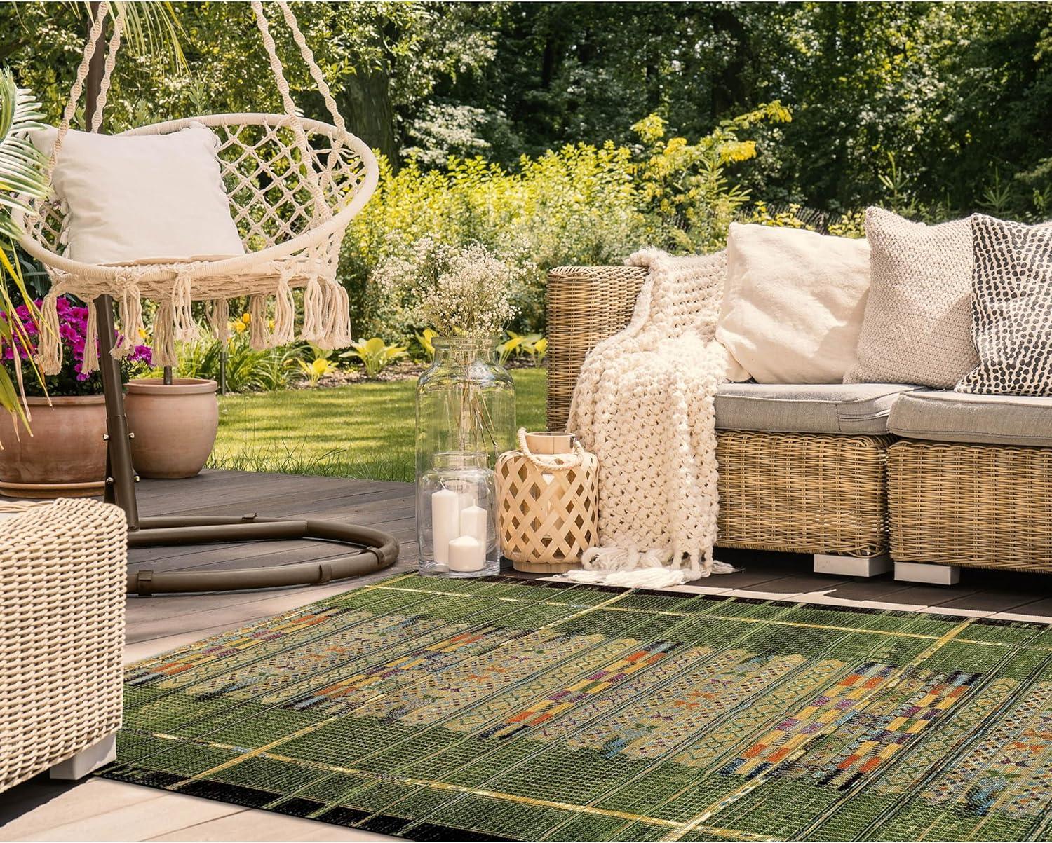 Liora Manne Marina Stripe Indoor/Outdoor Rug Green 3'3" x 4'11"