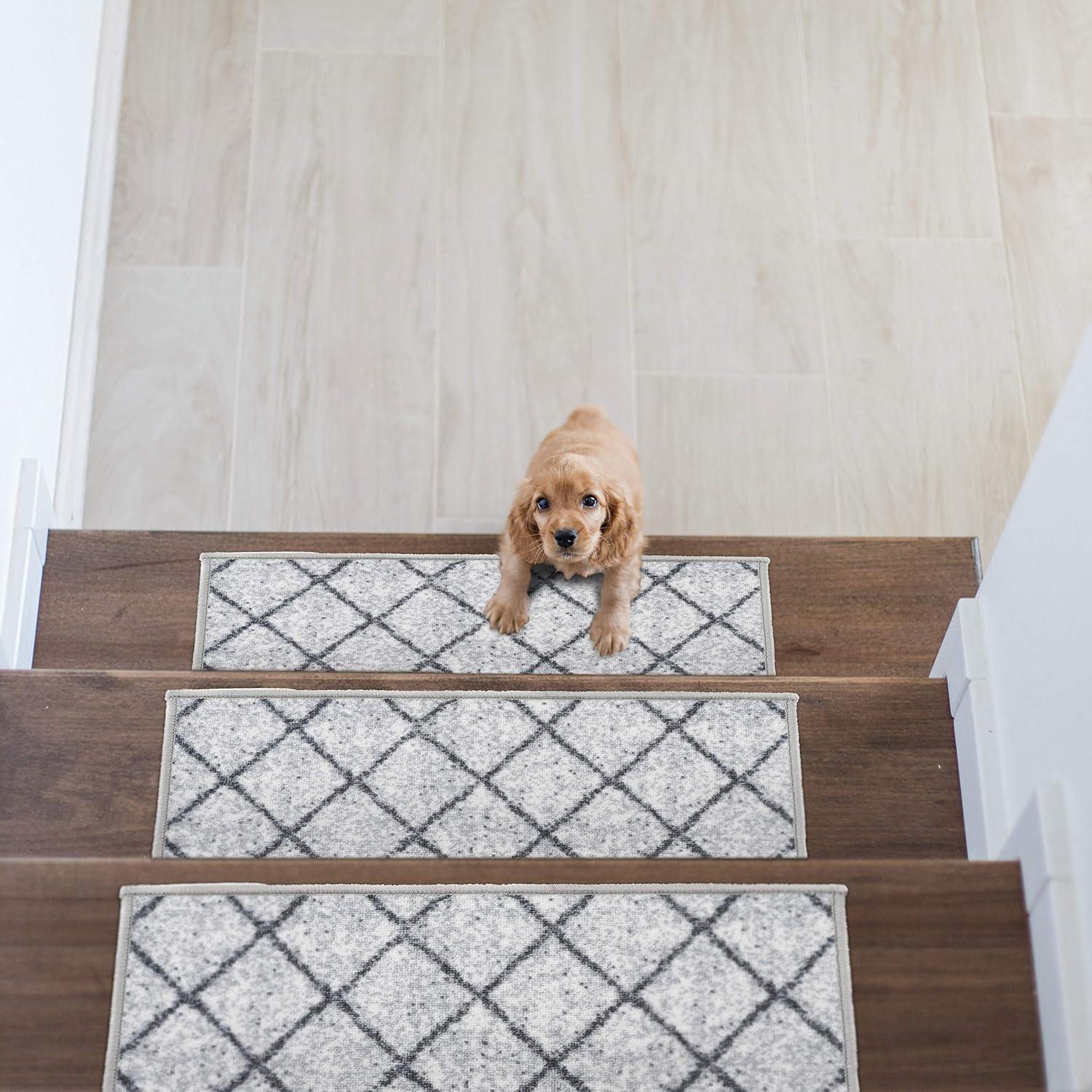 Cream and Light Gray Trellis Non-Slip Stair Treads Set