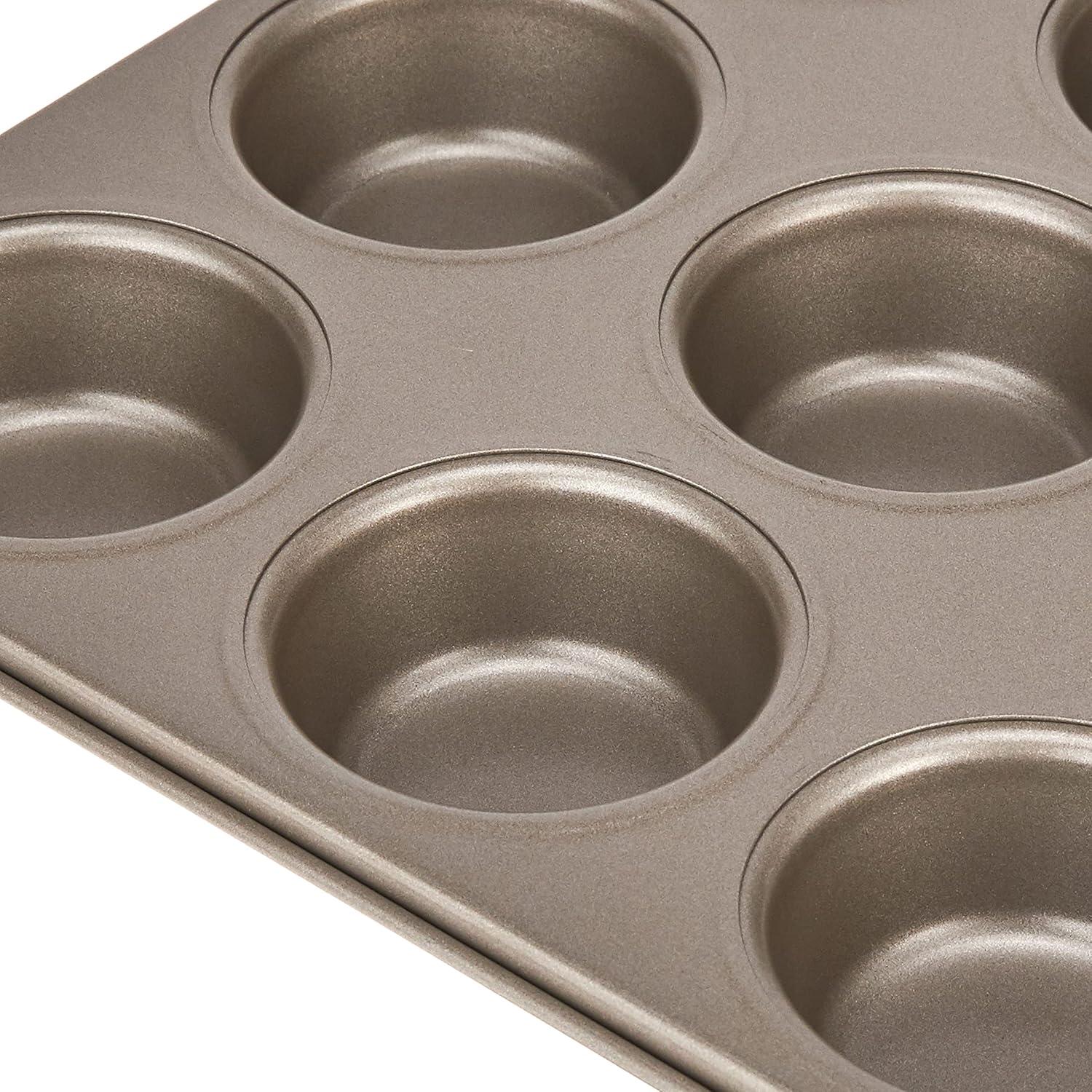 Cuisinart Chef's Classic Bakeware 12 Cup Muffin Pan