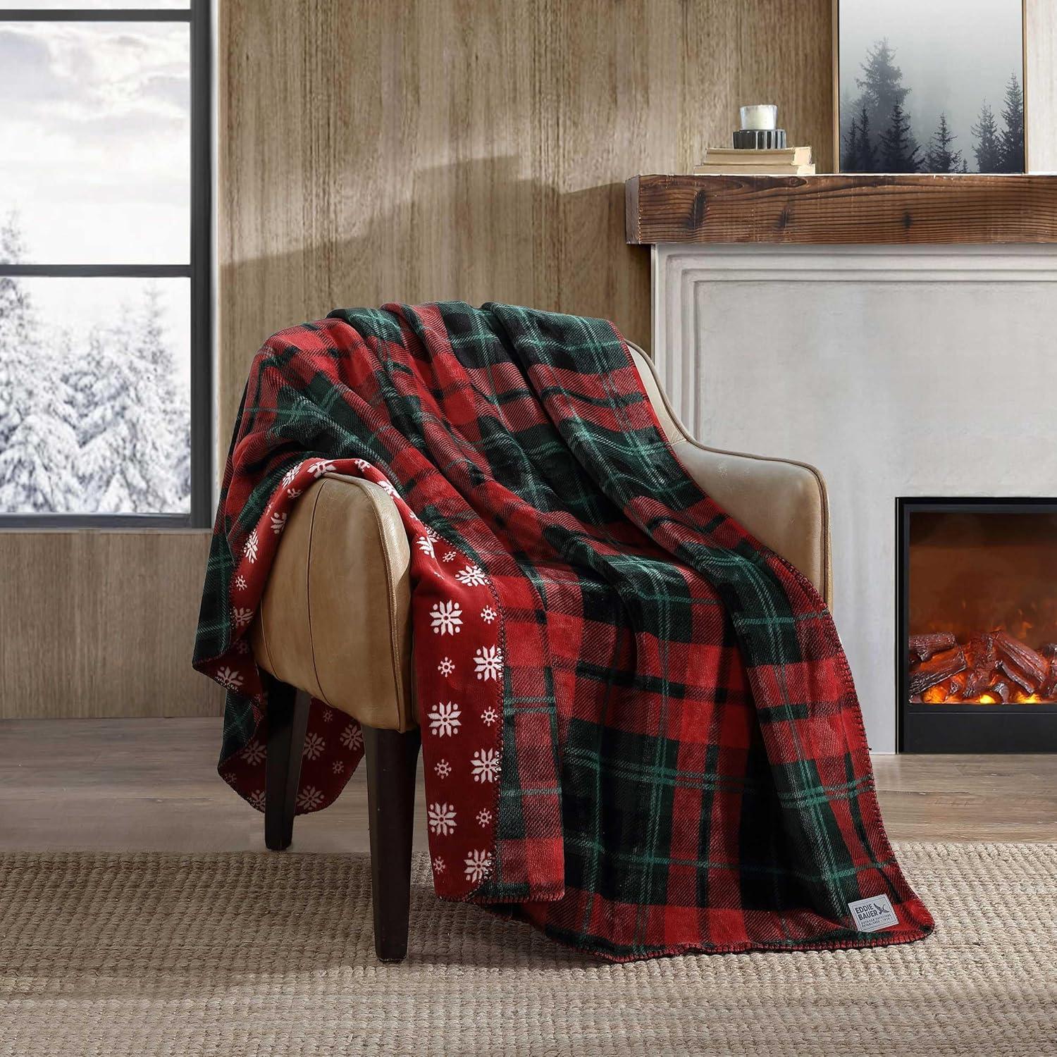 Red and Green Reversible Fleece Sherpa Throw Blanket