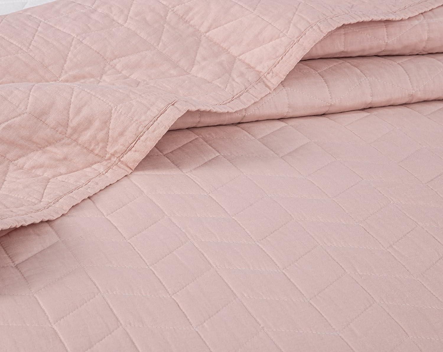 Chezmoi Collection Madrid Herringbone Geometric Solid Cotton Lightweight Quilt, 3-Piece Quilt Set, King, Blush