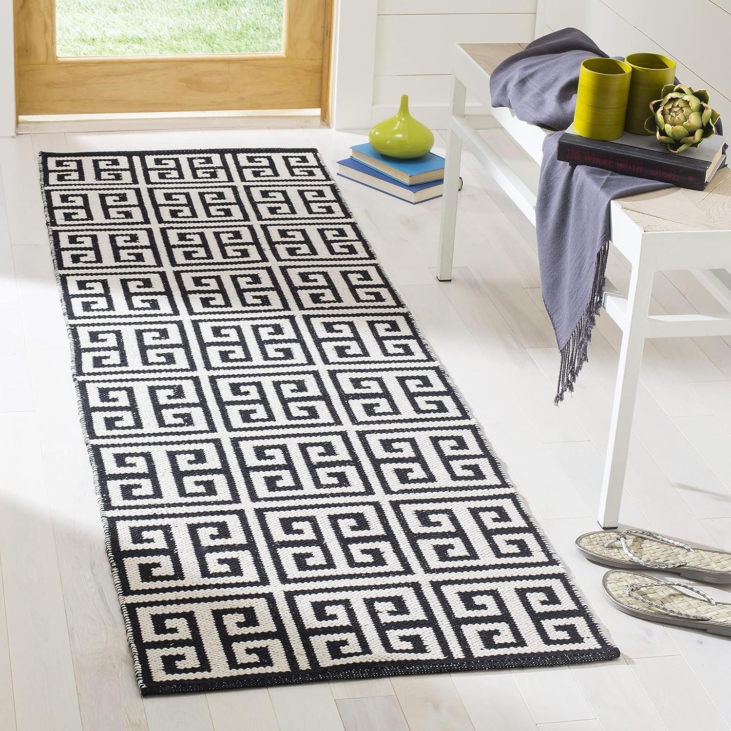 Montauk MTK724 Hand Woven Indoor Runner Rug - Black/Ivory - 2'3"x7' - Safavieh.