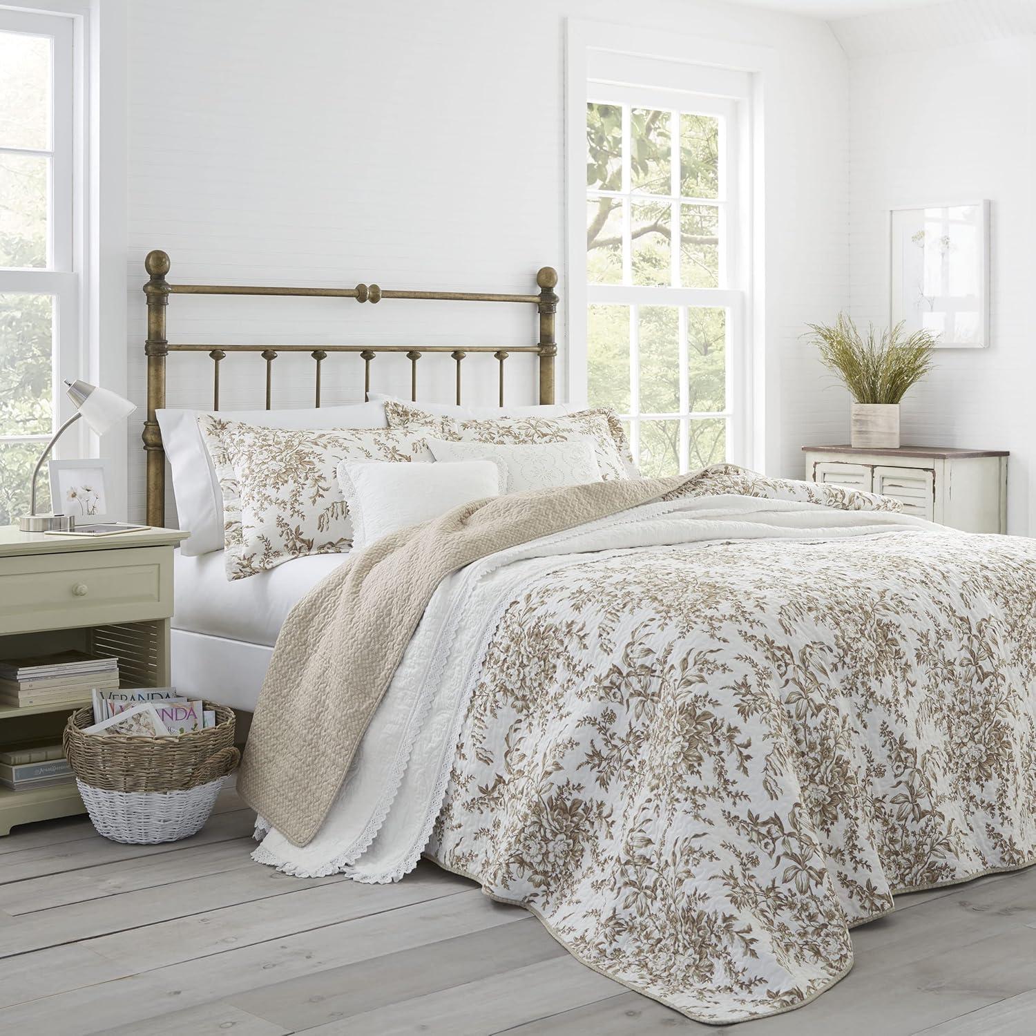 Laura Ashley Laura Ashley Bedford Cotton Reversible Quilt Set