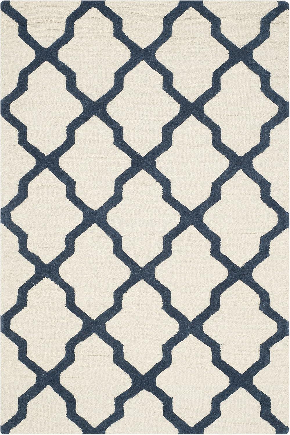 Ivory and Navy Hand-Tufted Wool Trellis Rug 2'6" x 4'