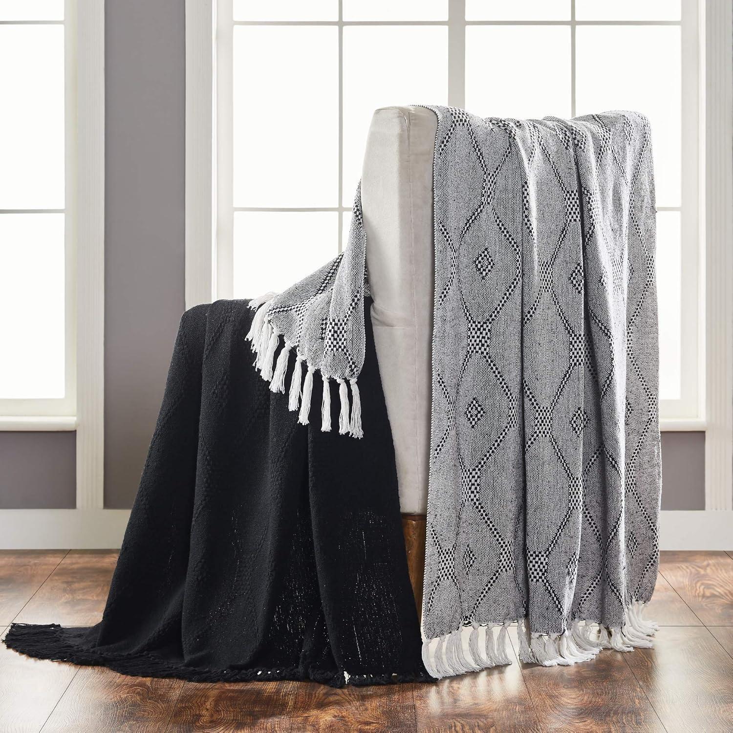Amrapur Overseas Inc. Plain Weave / Muslin Throw Blanket