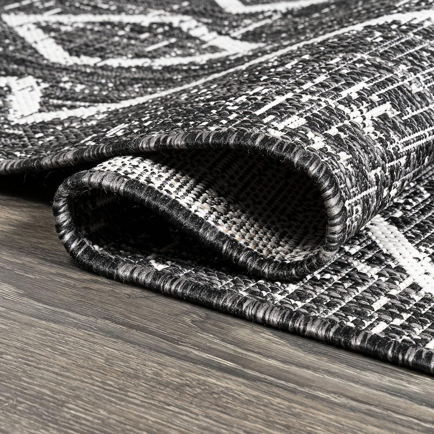 2'x10' Carwa  Diamond Trellis Indoor/Outdoor Runner Rug, Black/Ivory - JONATHAN Y