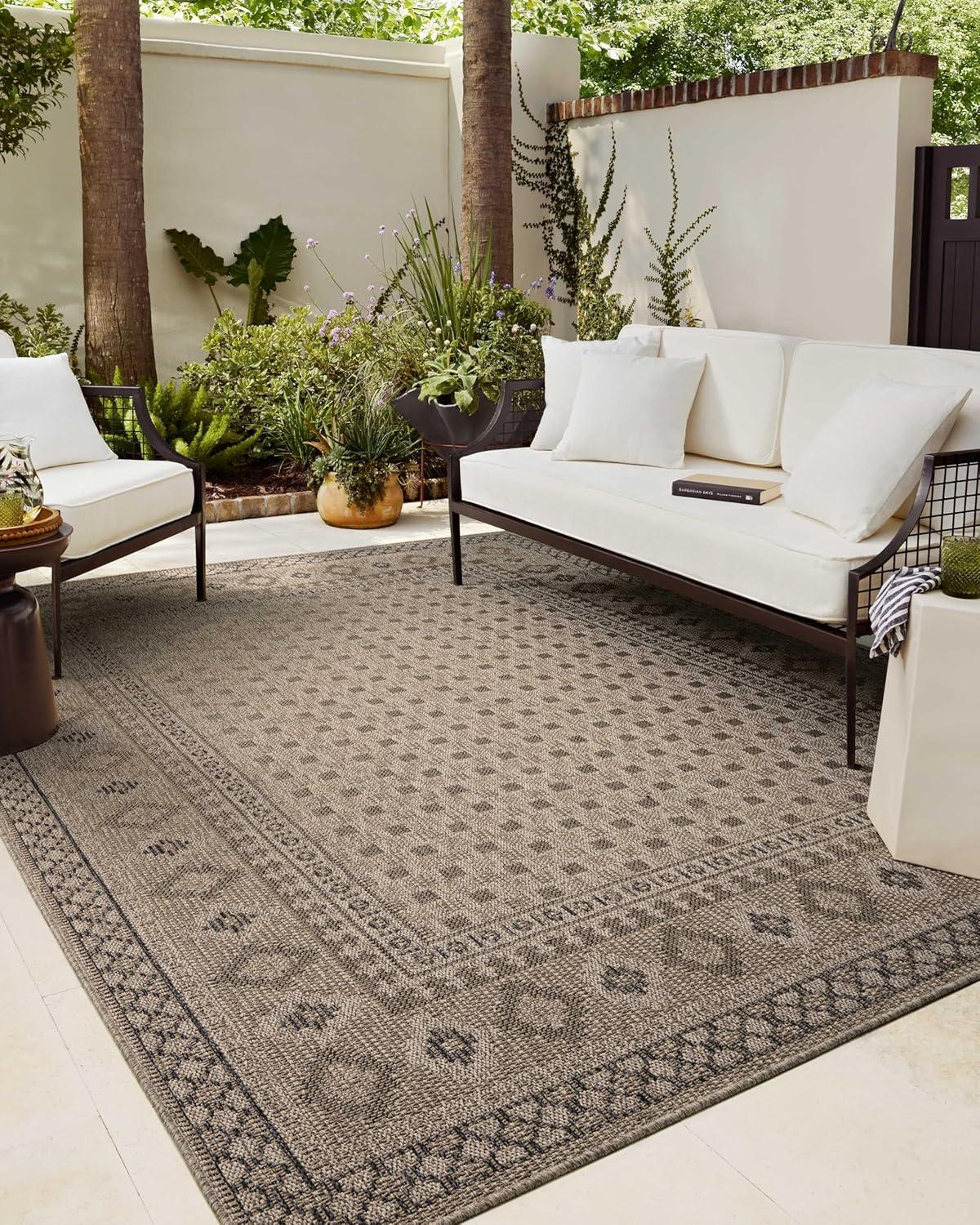 Ivory and Charcoal Woven Polyester Indoor/Outdoor Runner Rug