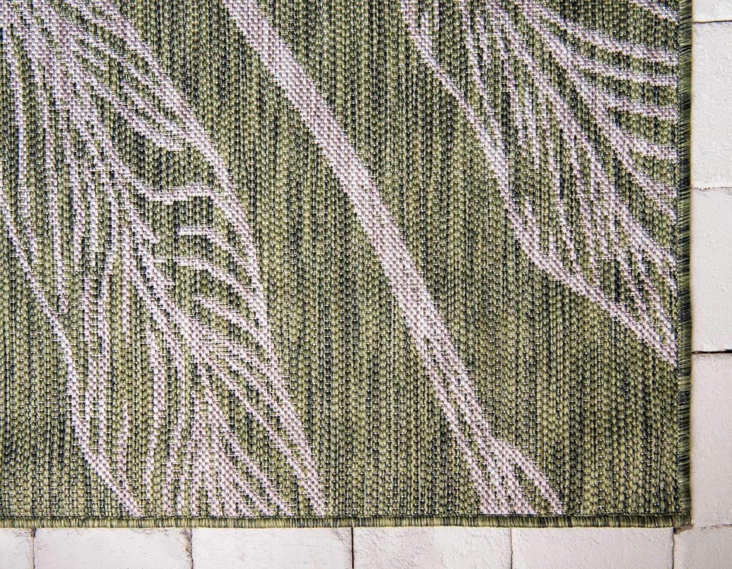 Unique Loom 5' 1 x 8' 0 Rectangle Indoor/Outdoor Botanical Green Area Rug