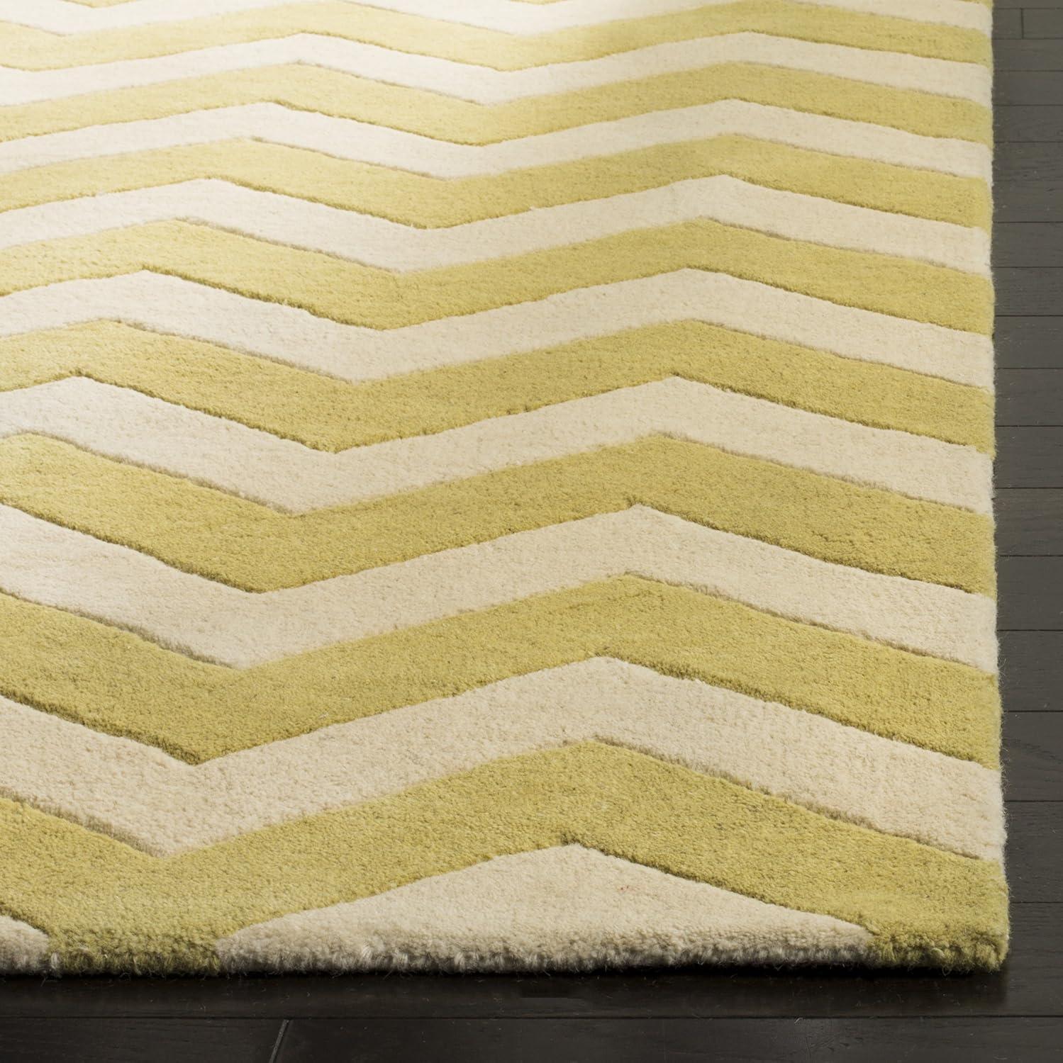 SAFAVIEH Chatham Jake Zigzag Stripes Wool Area Rug, Light Gold/Ivory, 2' x 3'