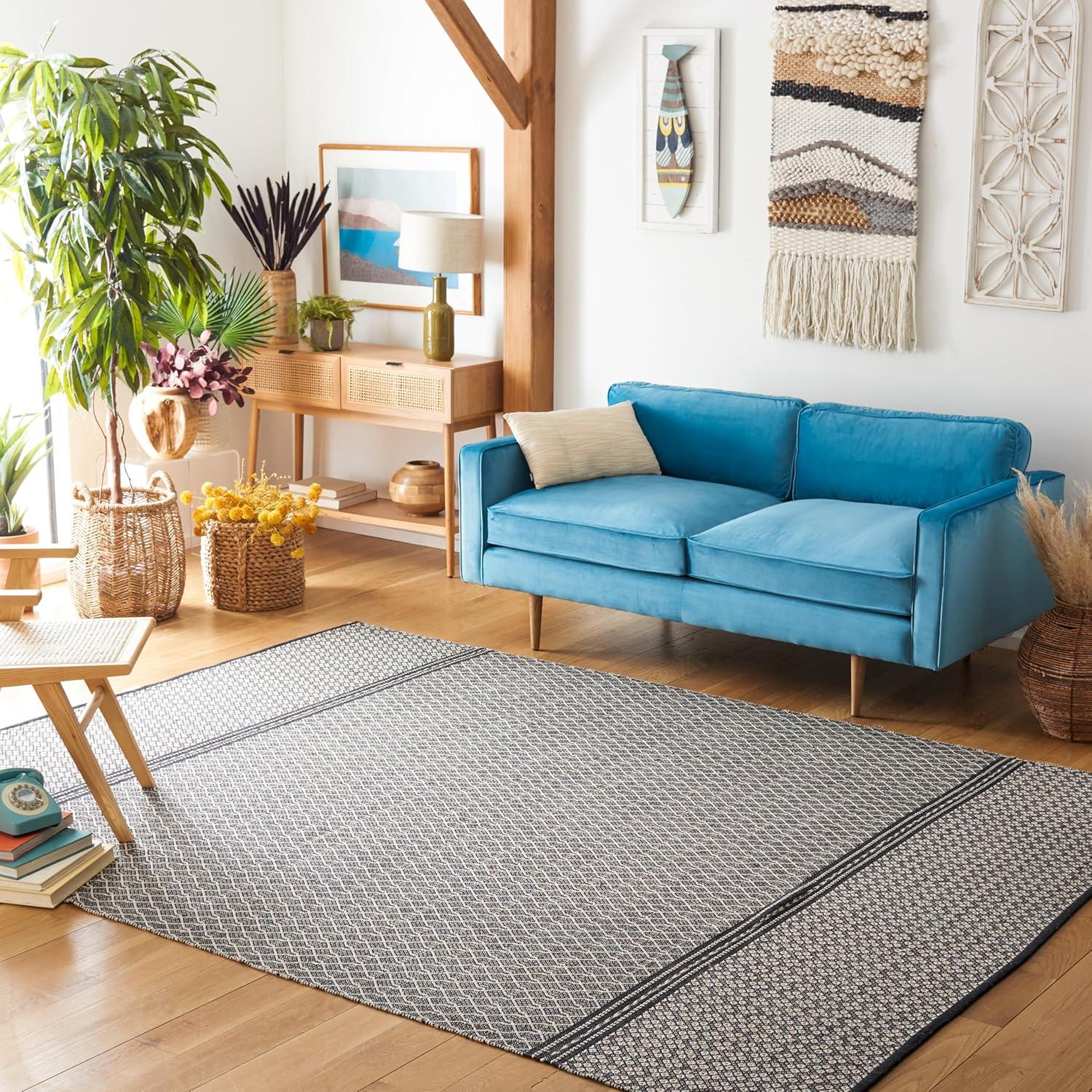 Kilim KLM703 Hand Woven Area Rug - Black/Ivory - 8'x10' - Safavieh.