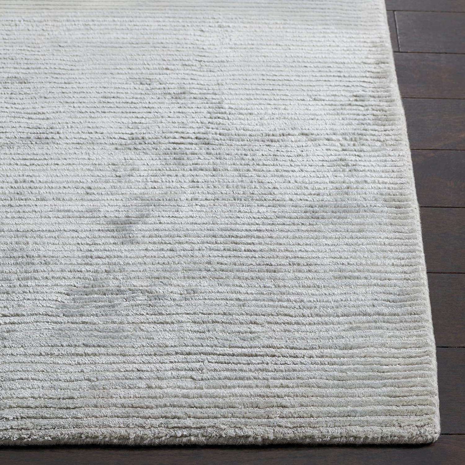 Mirage MIR234 Hand Loomed Indoor Area Rug - Blue - 4'x6' - Safavieh.