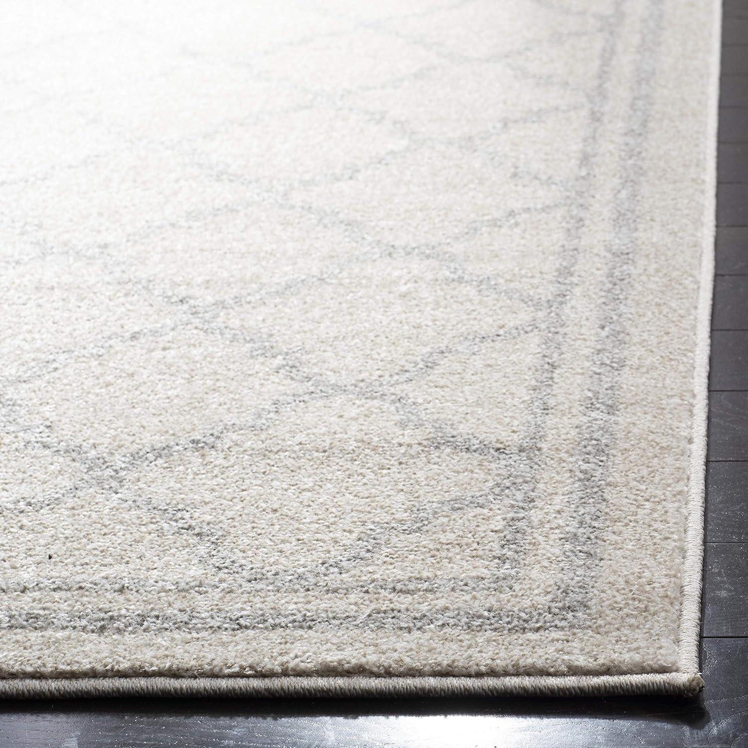 SAFAVIEH Amherst Trina Geometric Area Rug, Beige/Light Grey, 6' x 9'