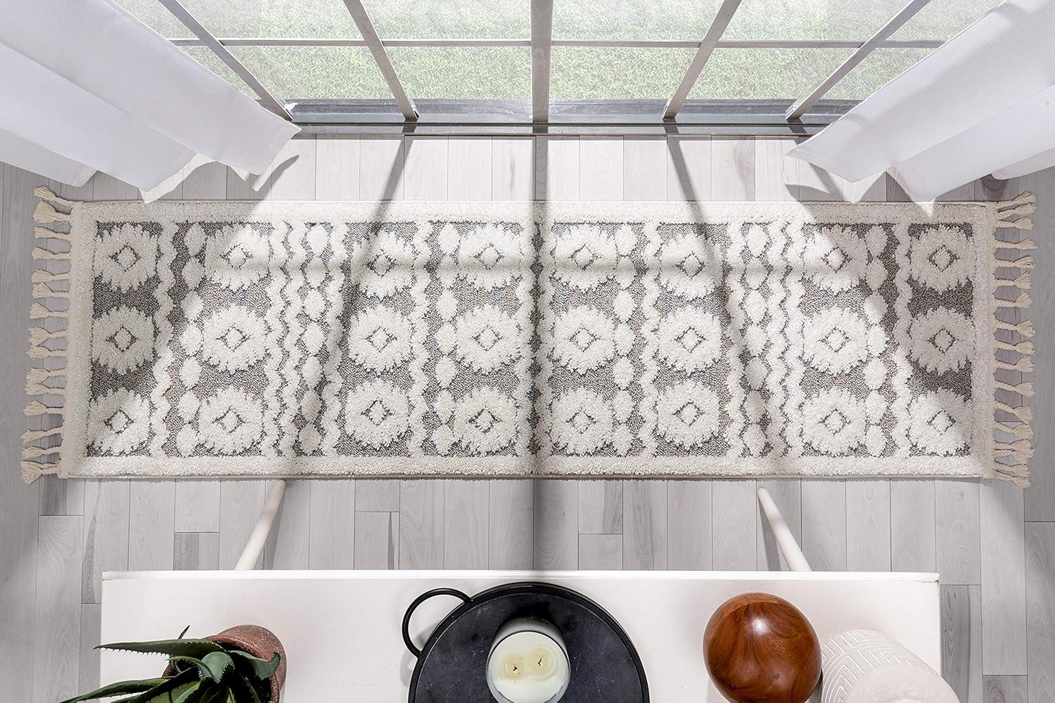 Well Woven Illana Cream Ethnic High-Lo Textured Diamond Area Rug (6'7" x 9'6")
