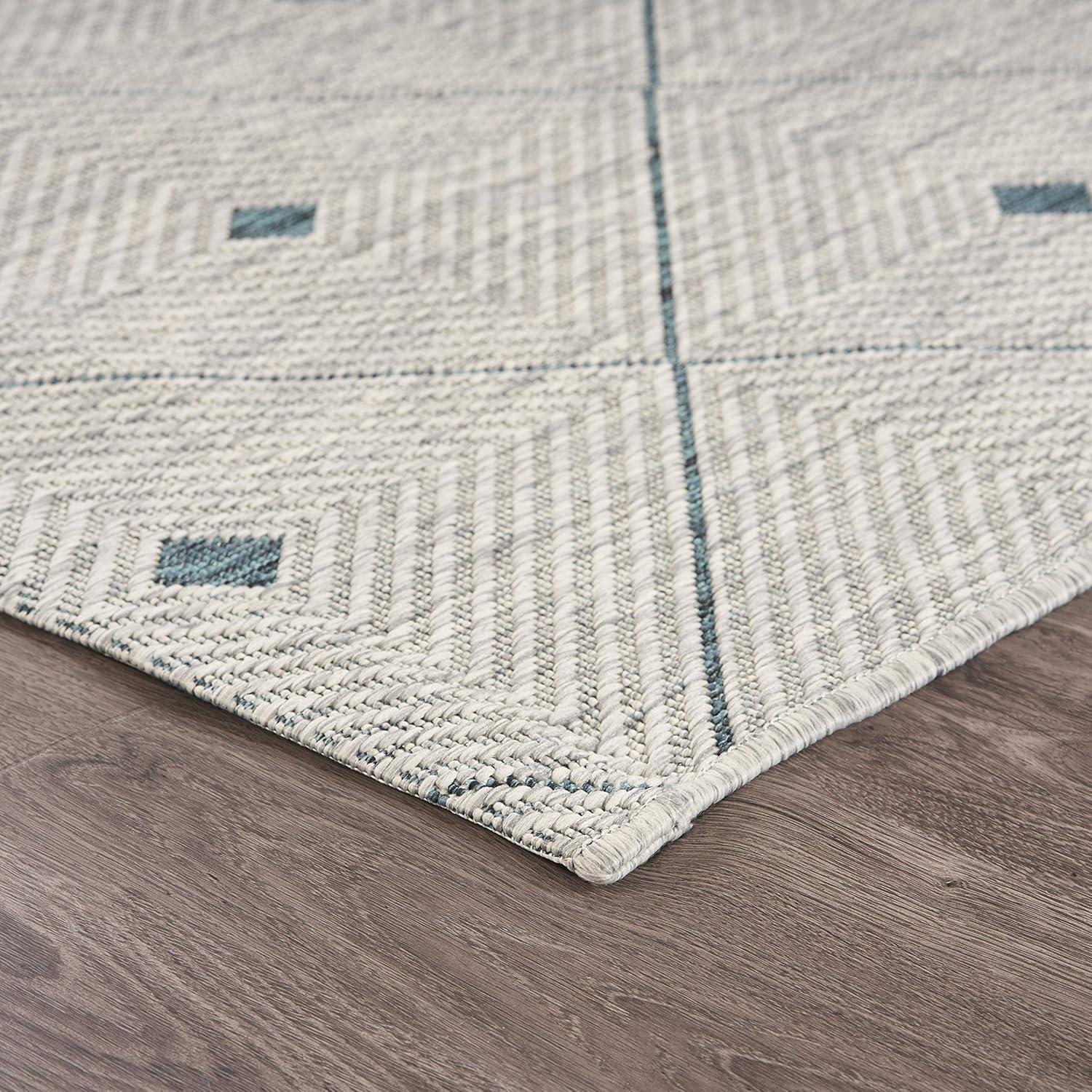 LR Home Victoria 5' x 8' Blue/Gray Diamond Indoor/Outdoor Area Rug