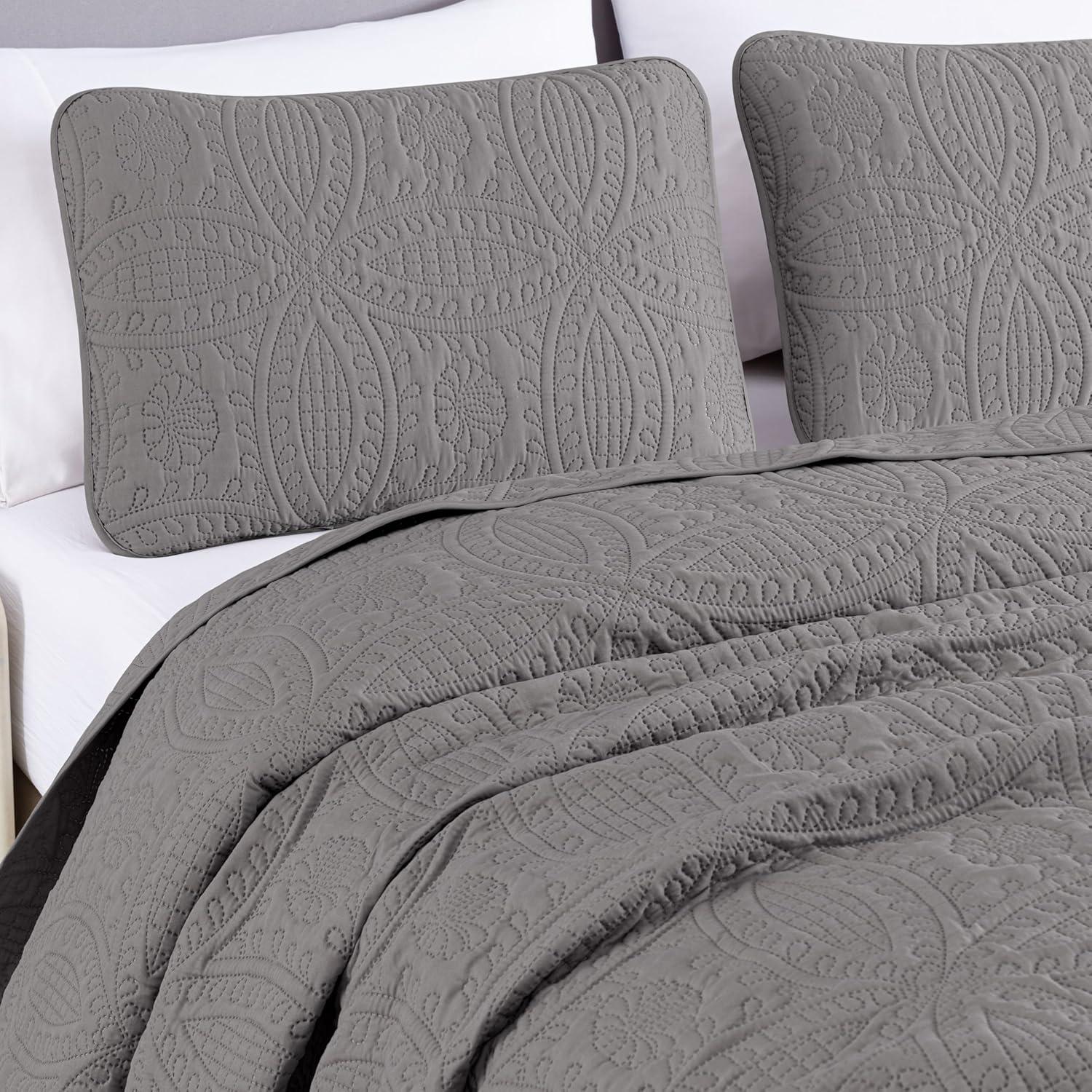 Austin Standard Geometric Shapes Coverlet Set