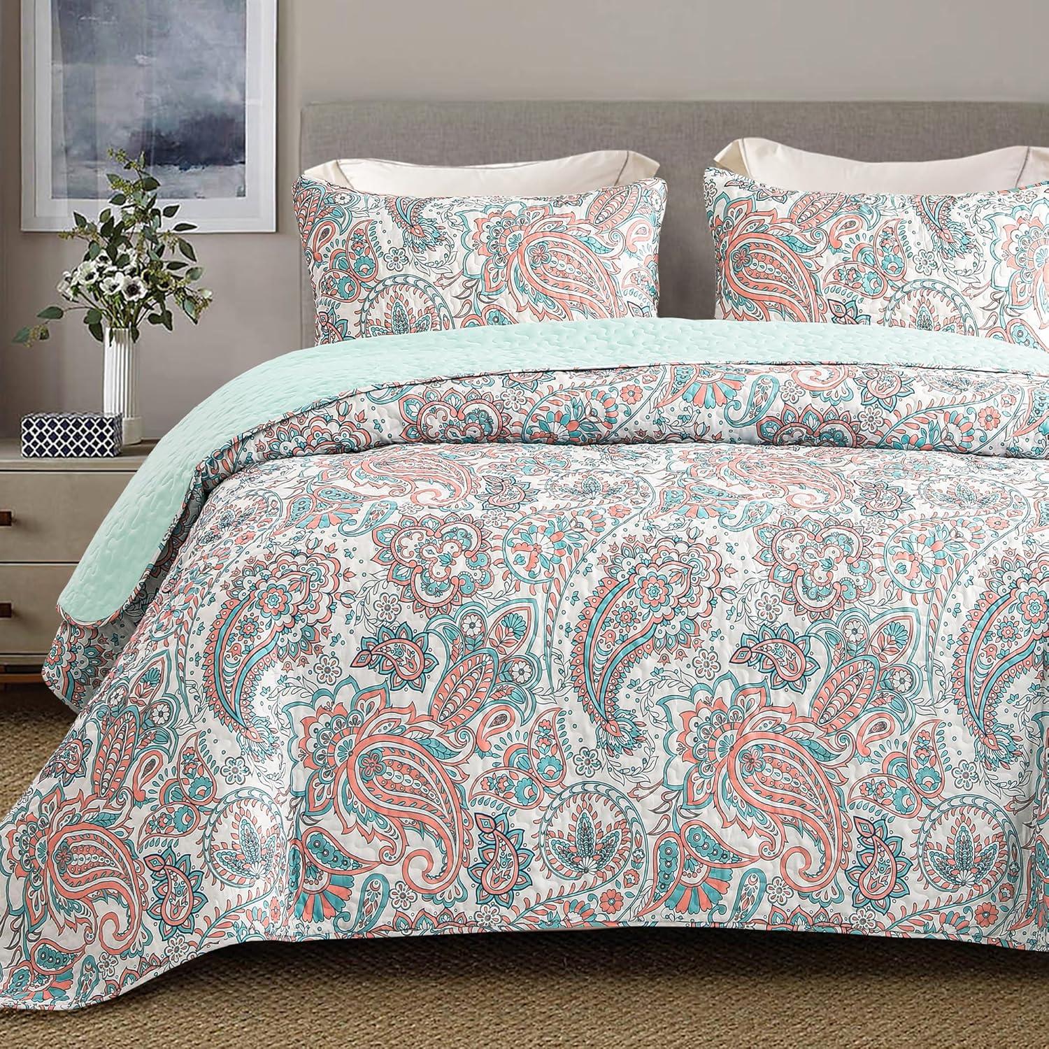 Exclusivo Mezcla Paisley Aqua Quilt Set King Size, 3-Piece Reversible Quilt Bedding Set, Lightweight and Soft Bedspread Coverlets