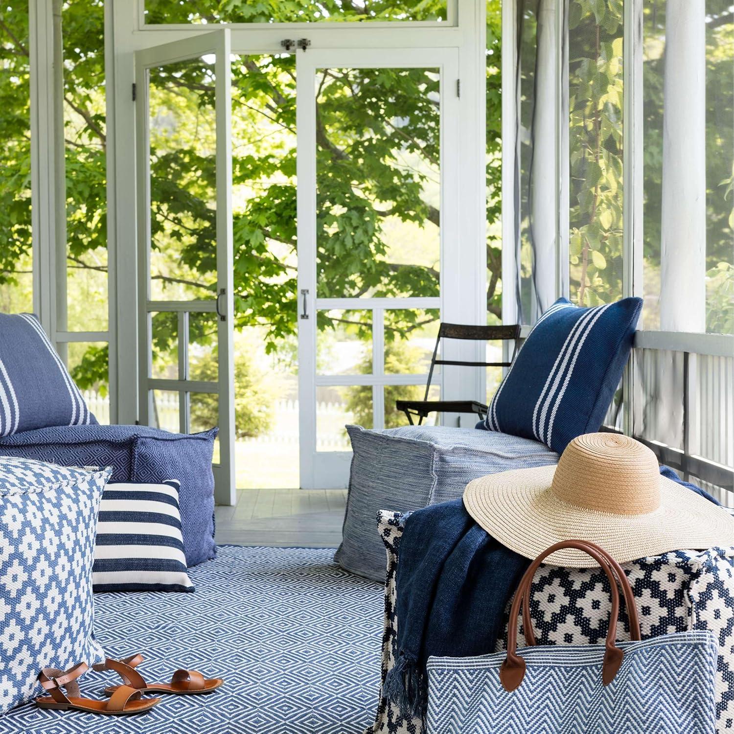Diamond Denim/White Handwoven Indoor/Outdoor Rug