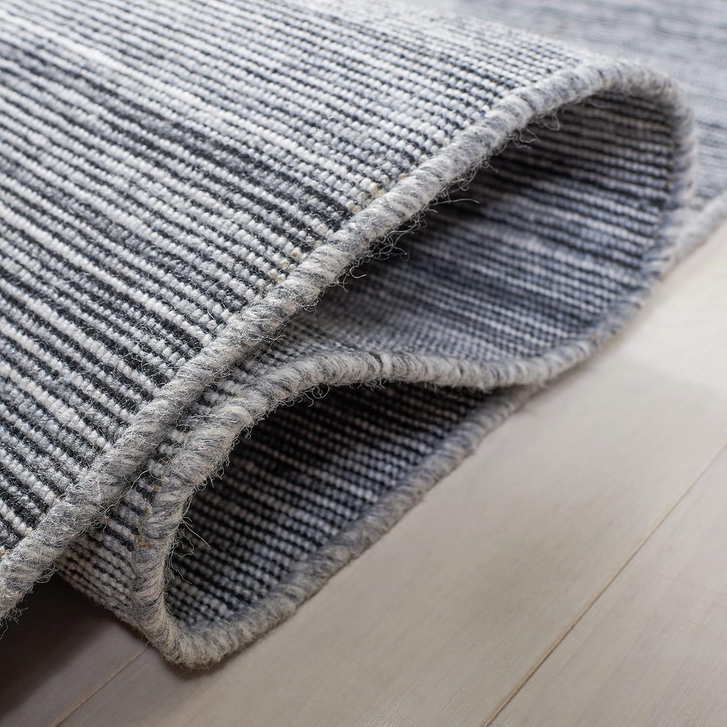 Kilim KLM304 Hand Woven Area Rug - Grey/Ivory - 5'x8' - Safavieh.