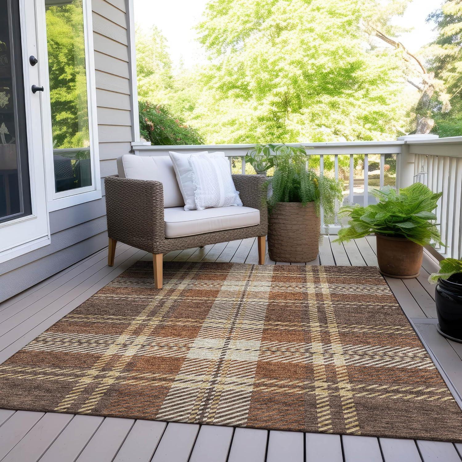 Brown Plaid Synthetic Indoor/Outdoor Washable Rug 5' x 7'