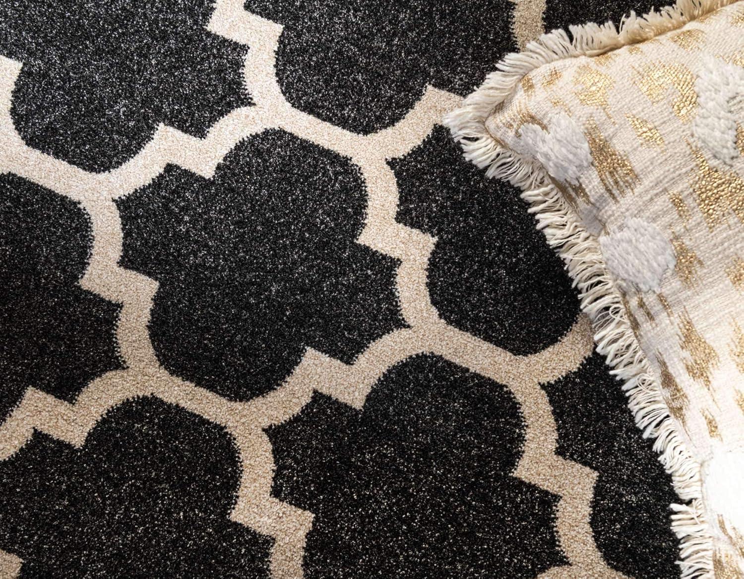 Unique Loom Trellis Collection Area Rug - Philadelphia (6' 1" x 9' Rectangle Black/Beige)