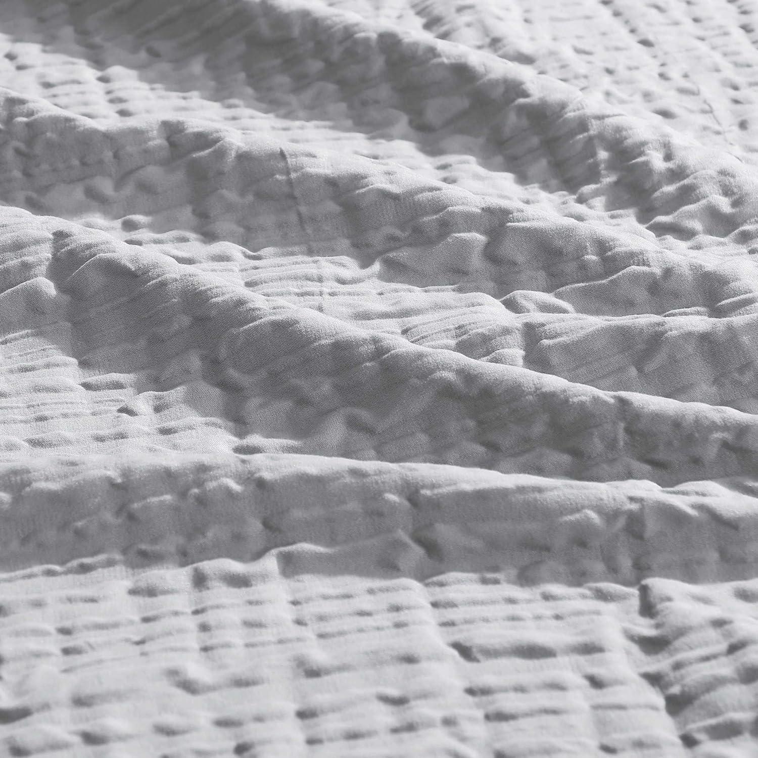 Kenneth Cole Serenity Wavy Lines Grey 3 Piece Comforter Set- Full/Queen