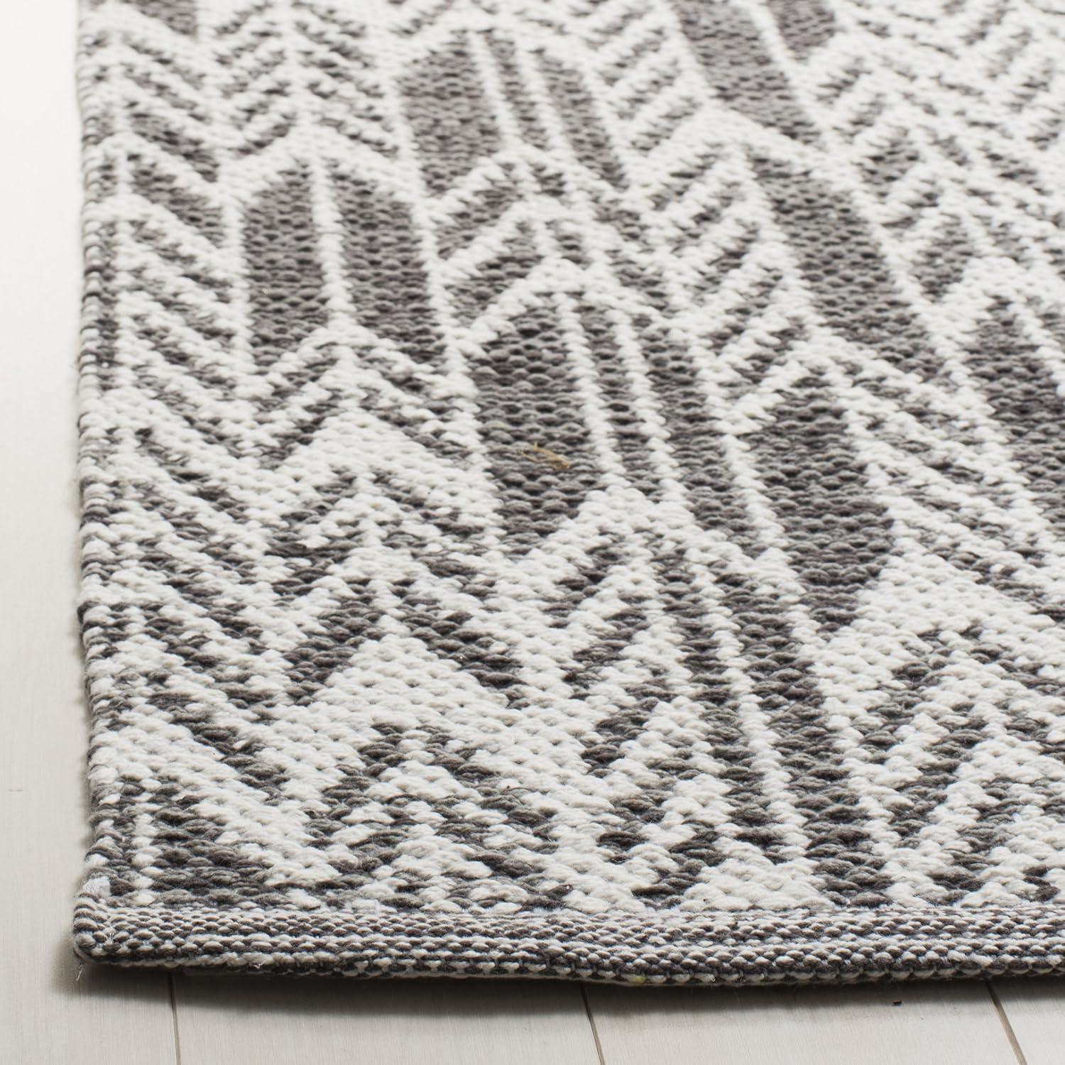 Montauk MTK609 Hand Woven Indoor Accent Rug - Charcoal/Ivory - 3'x5' - Safavieh