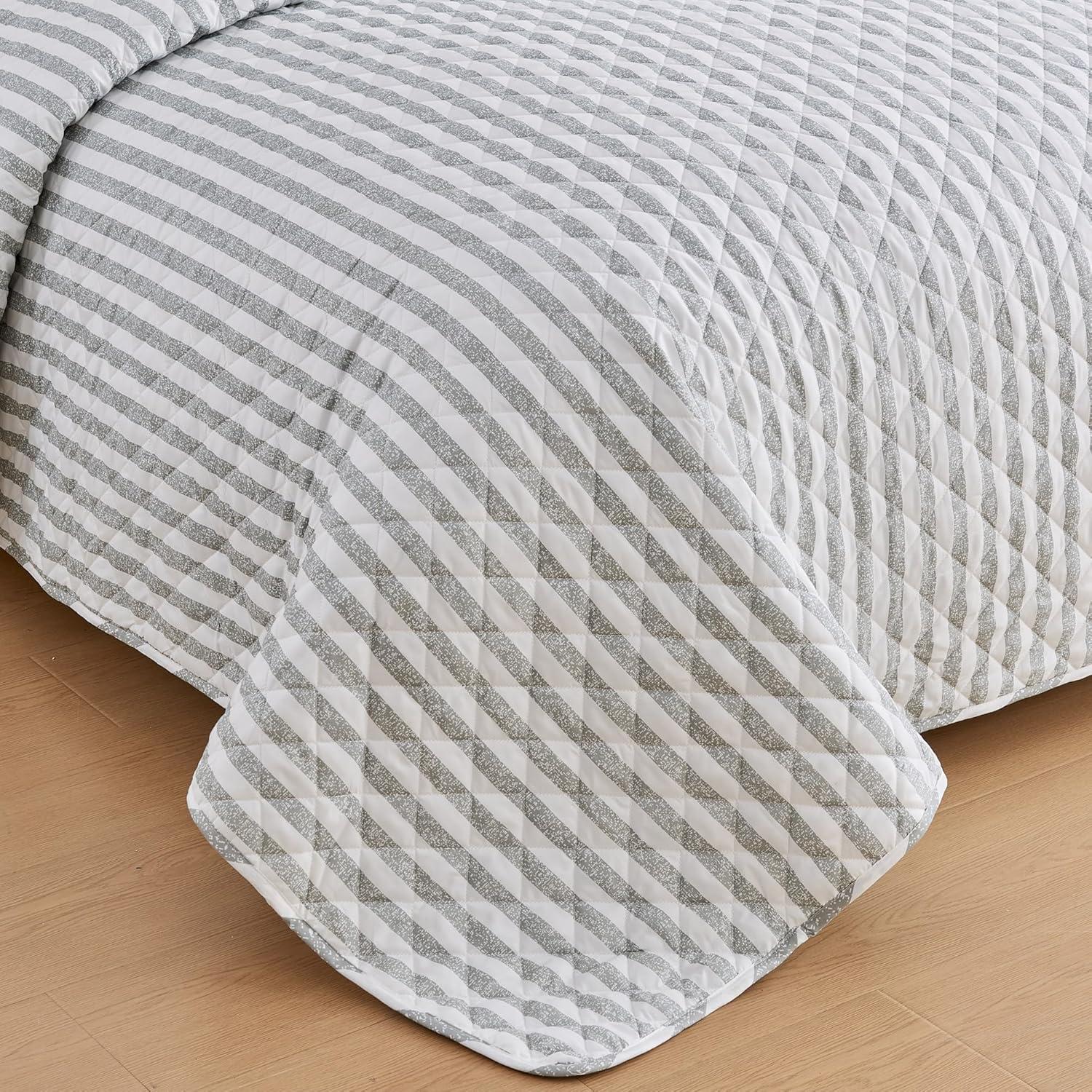 Market & Place Sofia No Striped Quilt Set