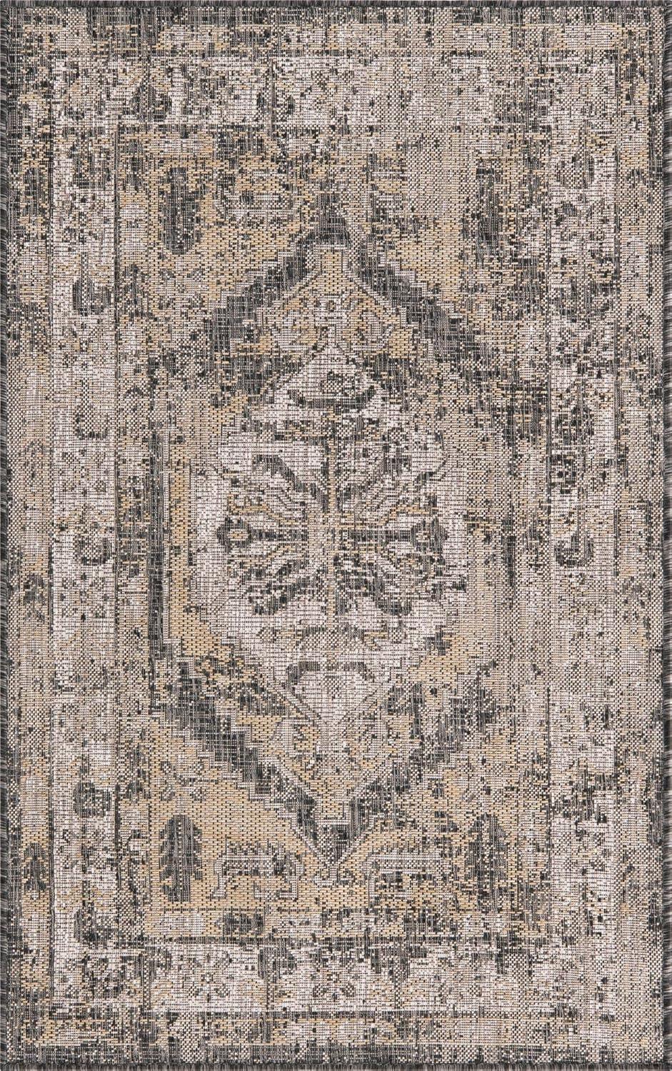 Unique Loom Outdoor Traditional Collection Area Rug - Valeria (3' 3" x 5' 3" Rectangle Charcoal/Natural)